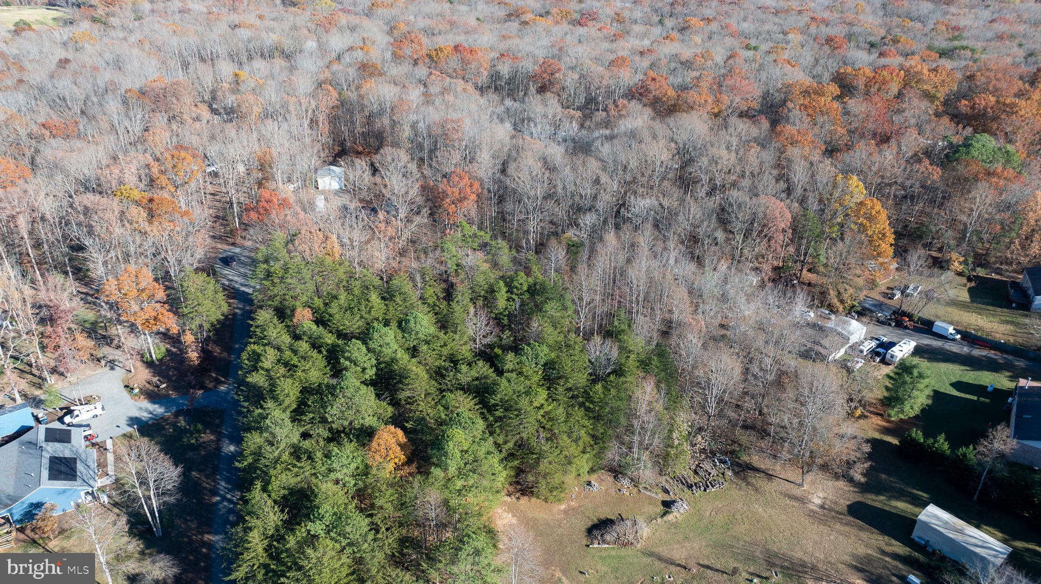 WILDWOOD ON LAKE ANNA - Land