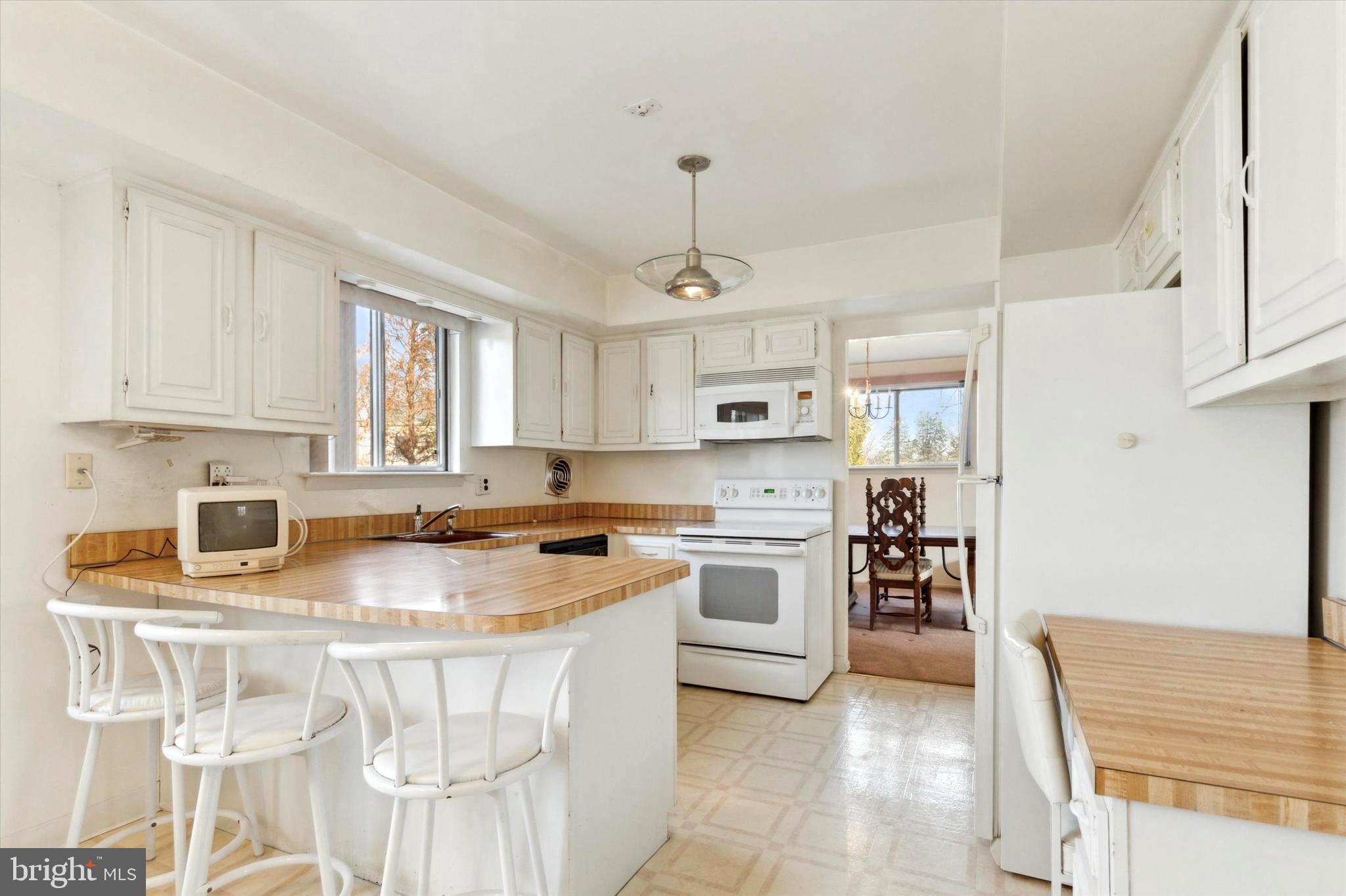 UPPER SOUTHAMPTON - Residential