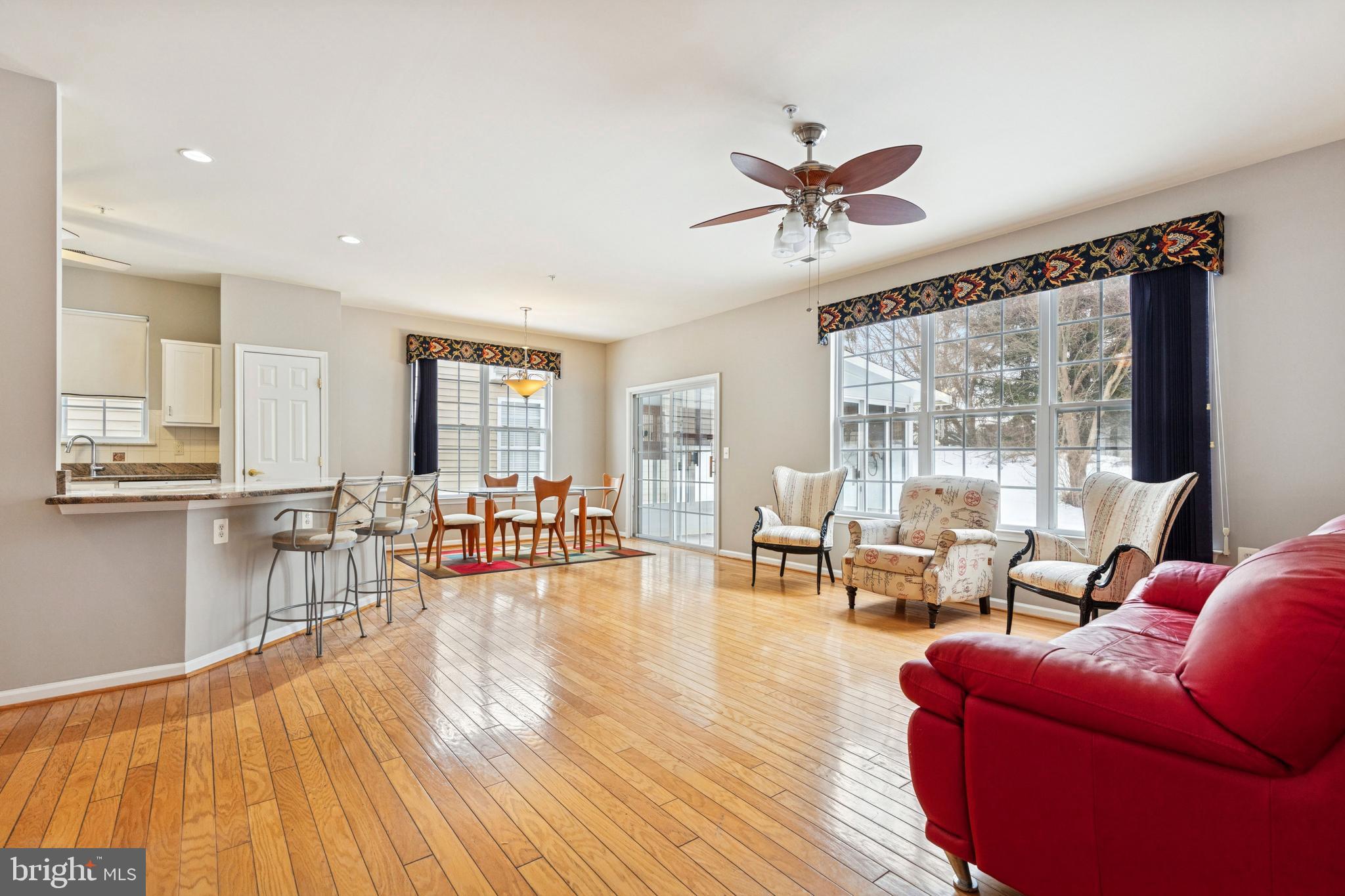 HERITAGE CR ESTS - Residential