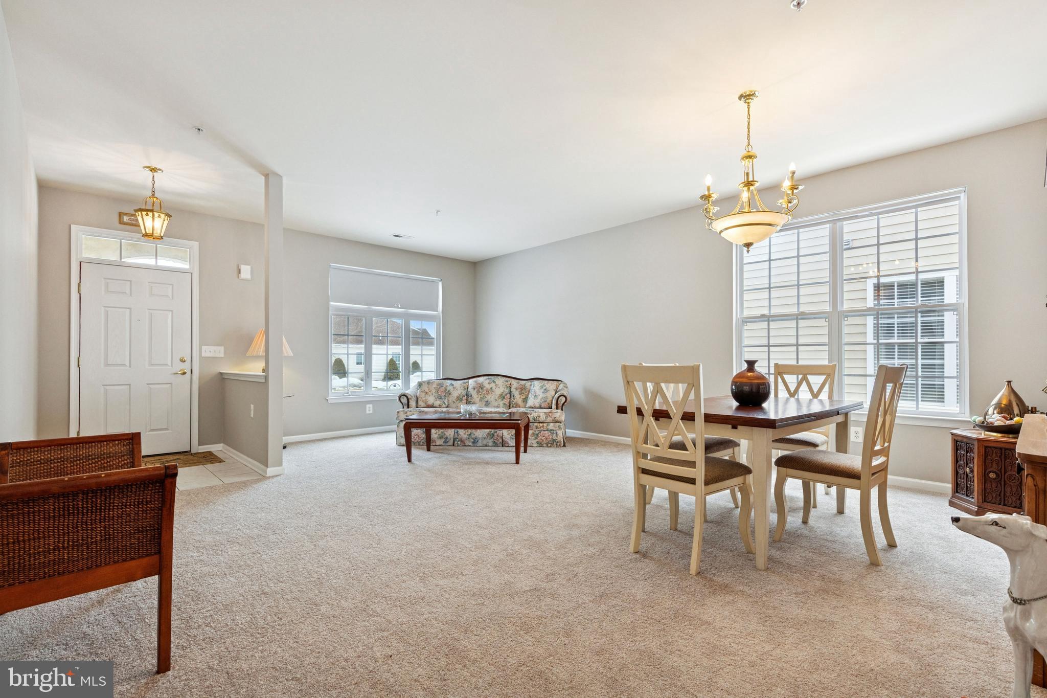 HERITAGE CR ESTS - Residential