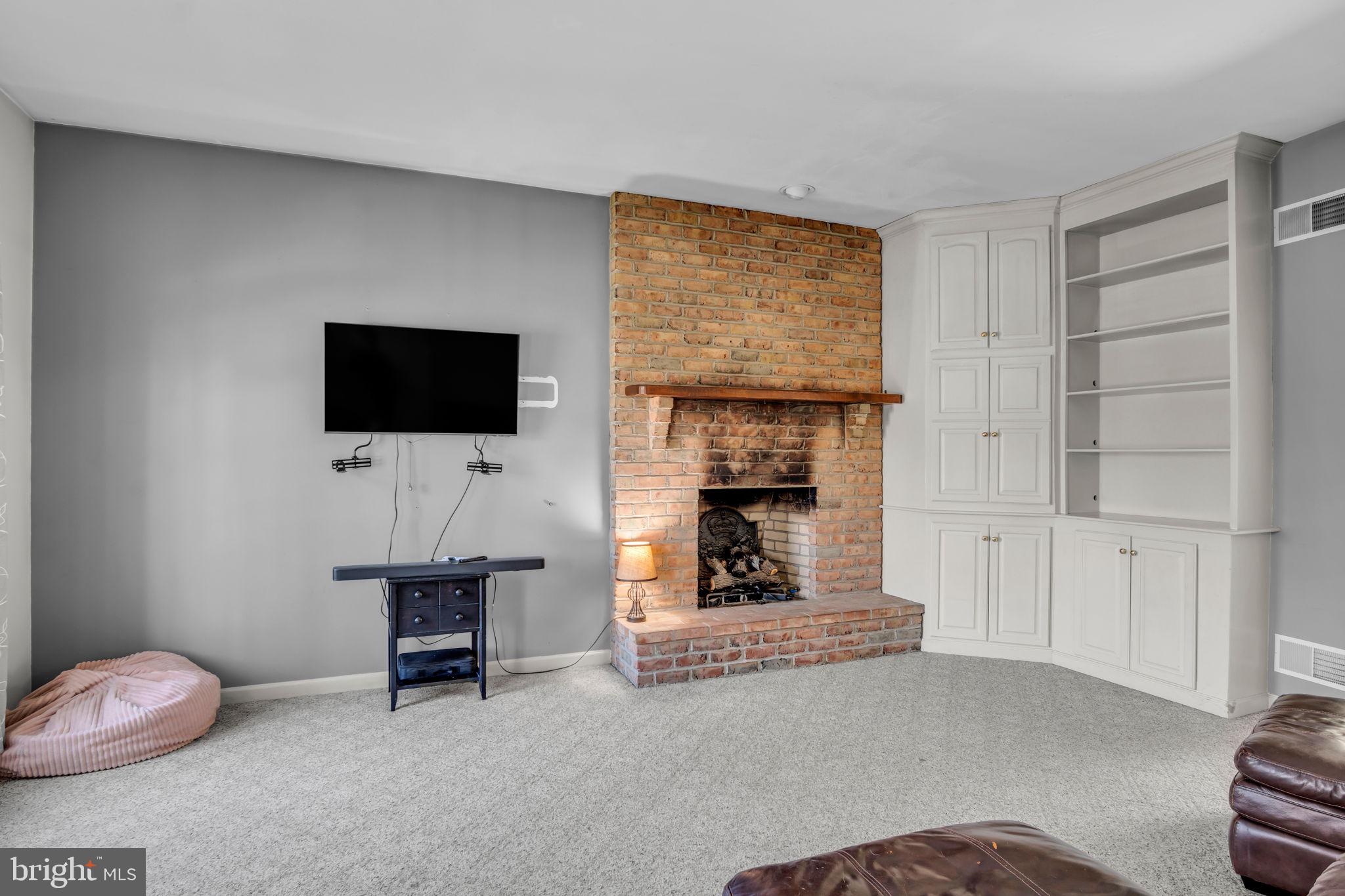 ASPEN MEADOWS - Residential