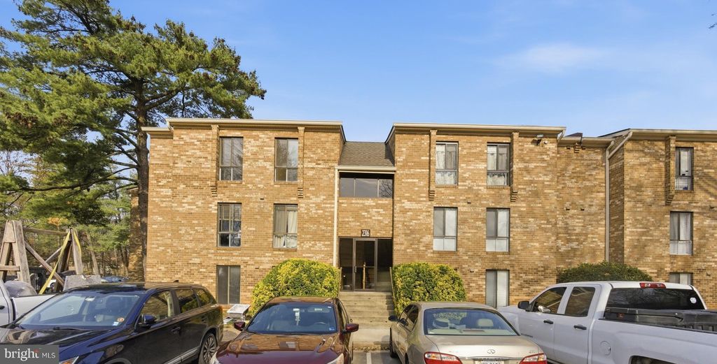 Photo of 2316 Freetown Court #10/21C, RESTON, VA 20191 (MLS # VAFX2299192)