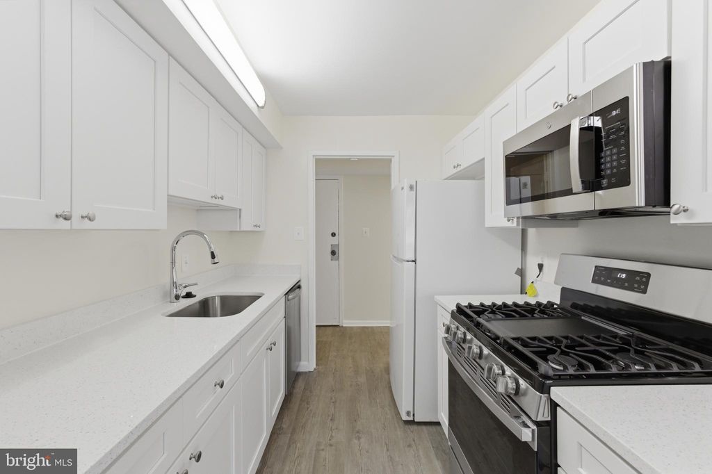 Photo of 2316 Freetown Court #10/21C, RESTON, VA 20191 (MLS # VAFX2299192)