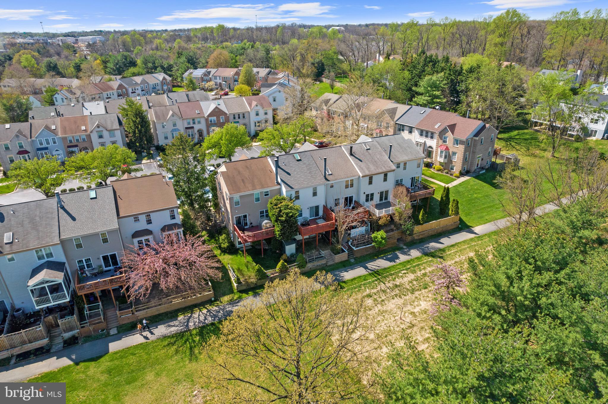 PARK OVERLOOK - Residential Lease