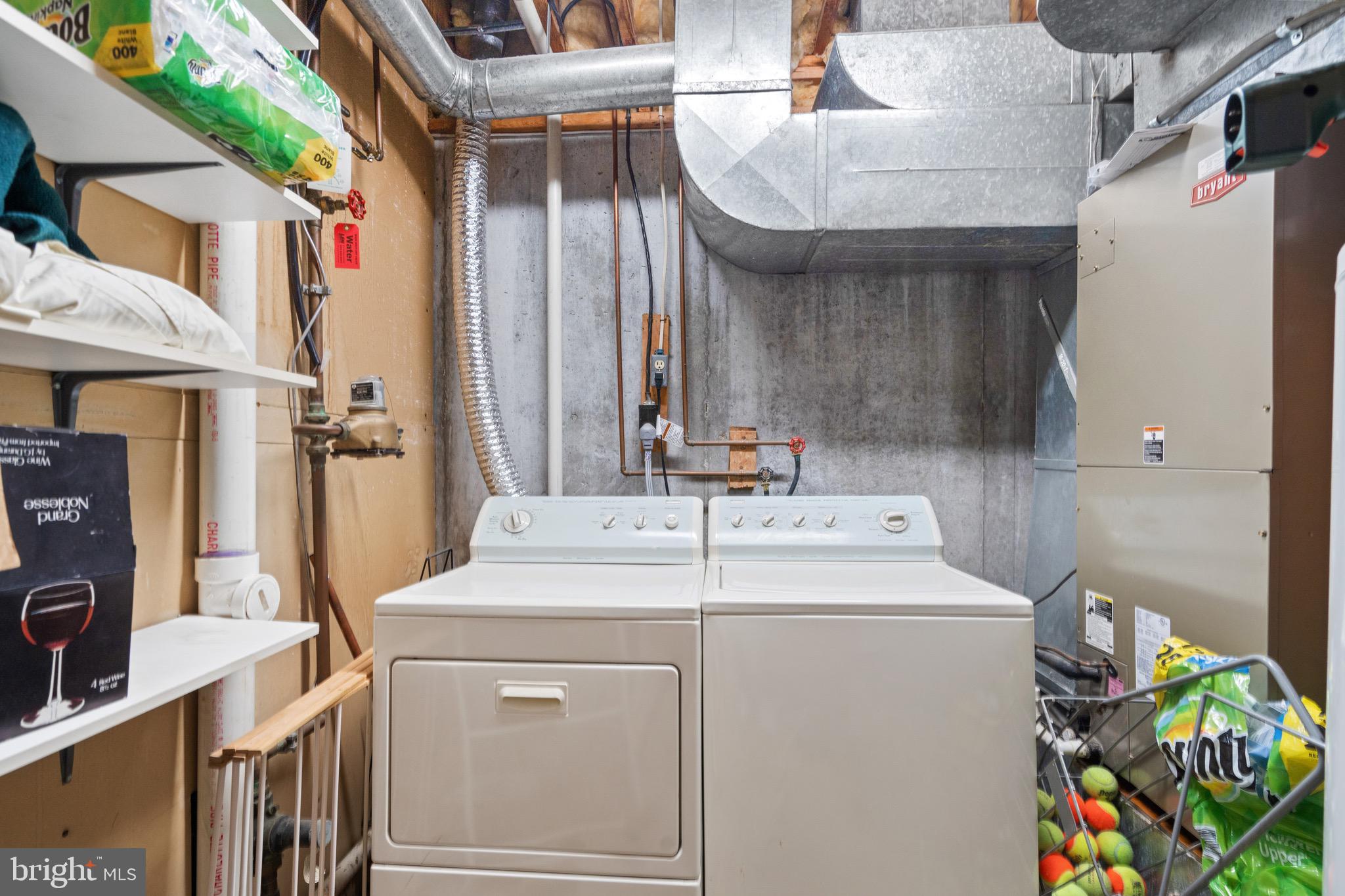 PARK OVERLOOK - Residential Lease