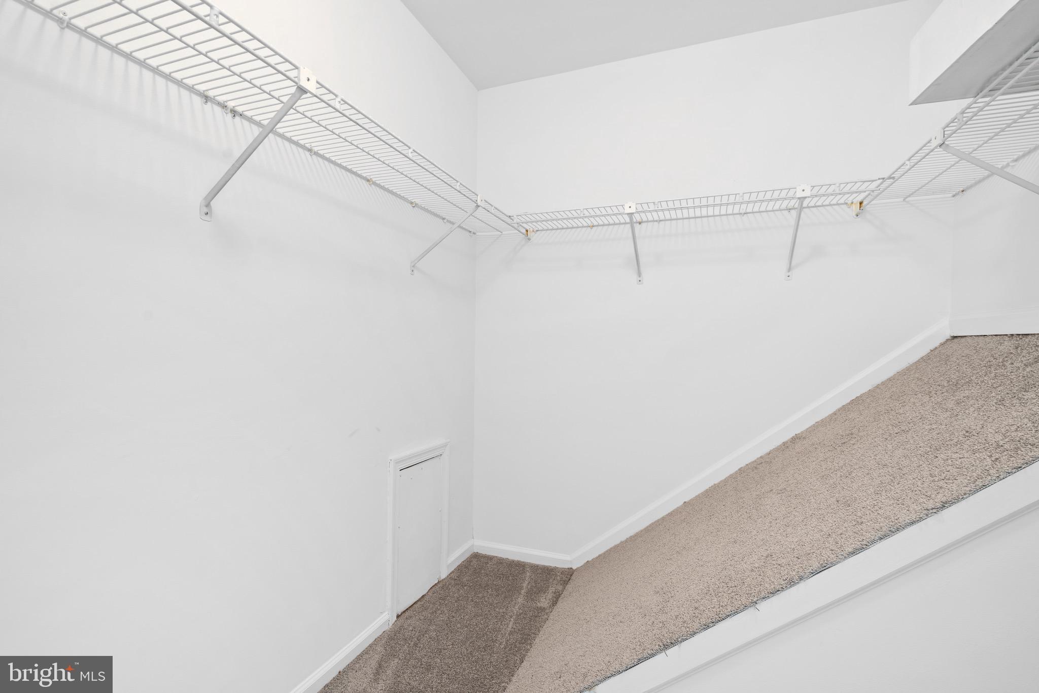 PARK OVERLOOK - Residential Lease