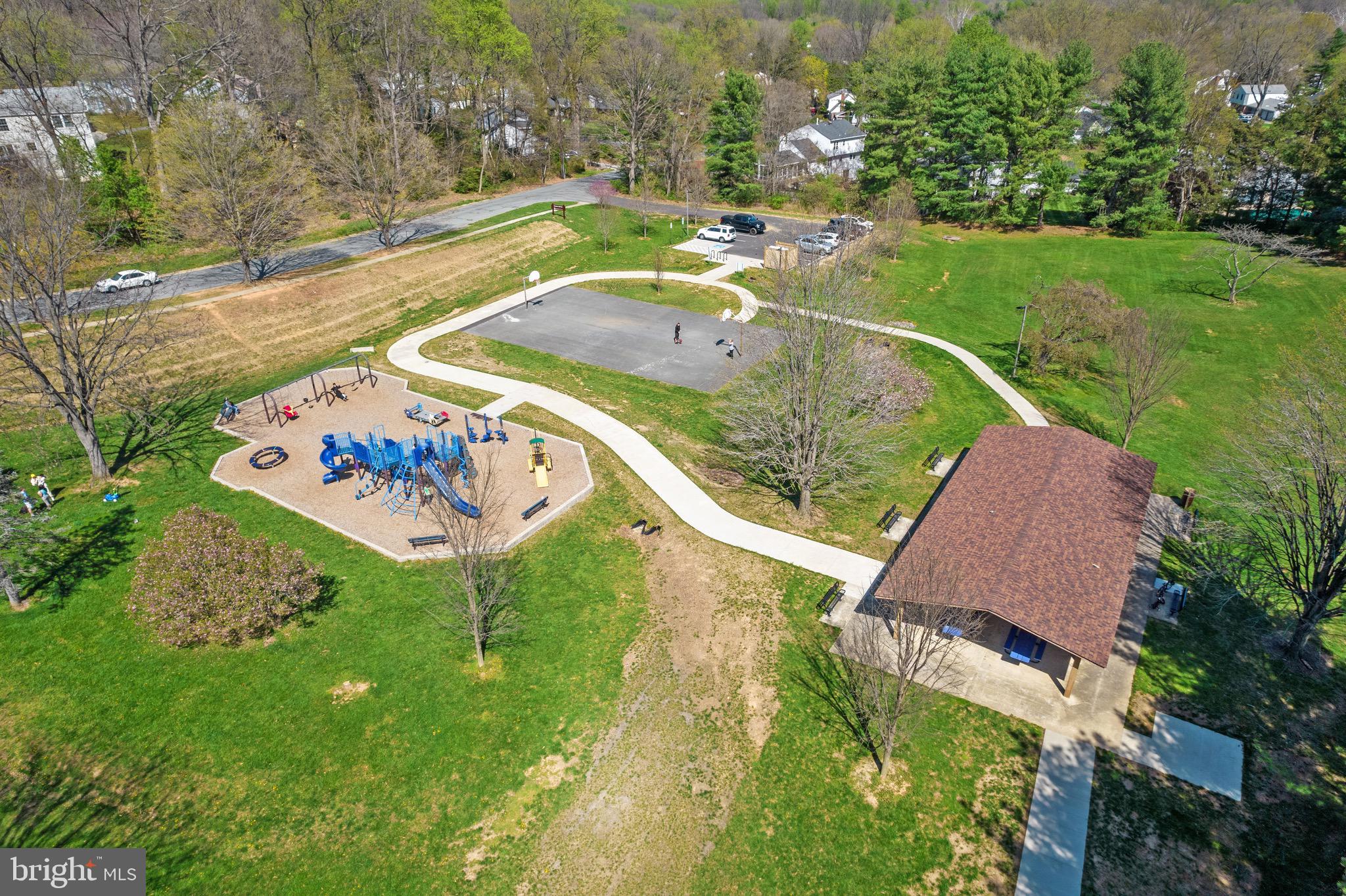 PARK OVERLOOK - Residential Lease