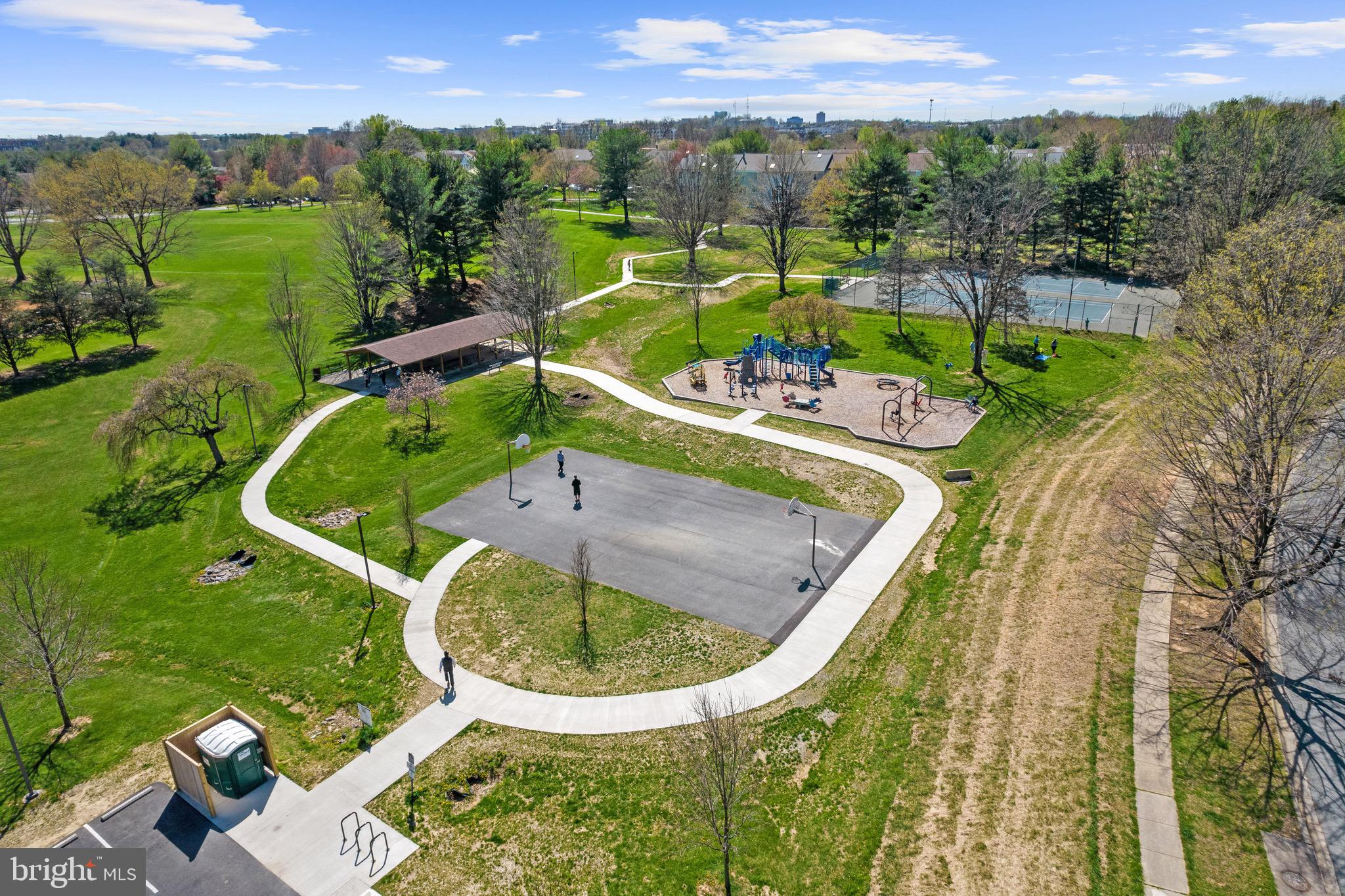 PARK OVERLOOK - Residential Lease