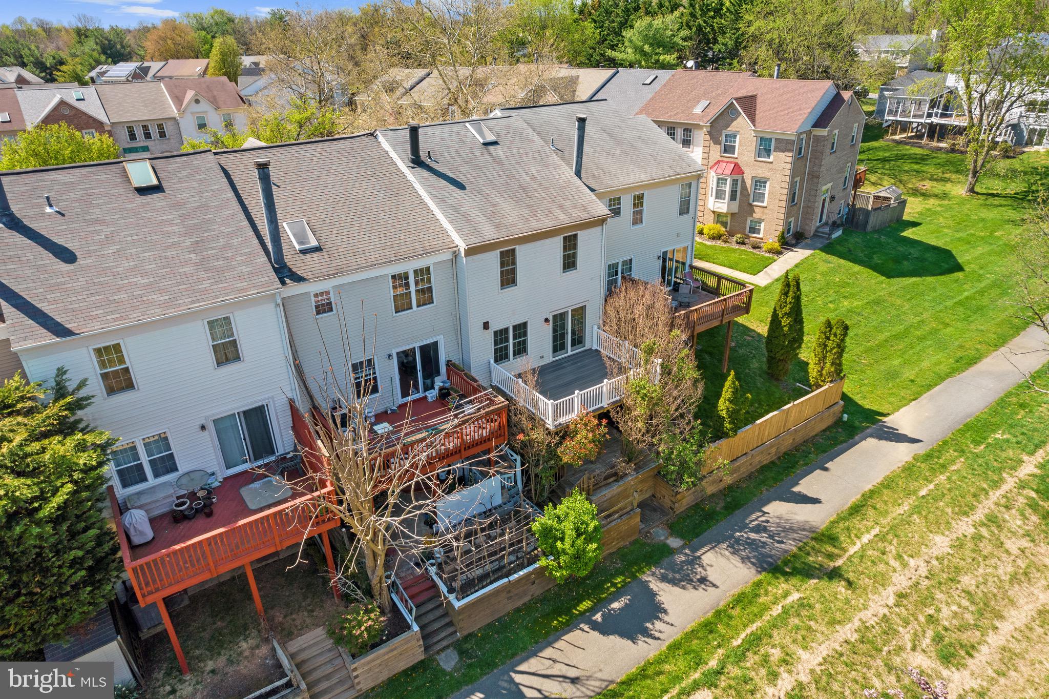 PARK OVERLOOK - Residential Lease