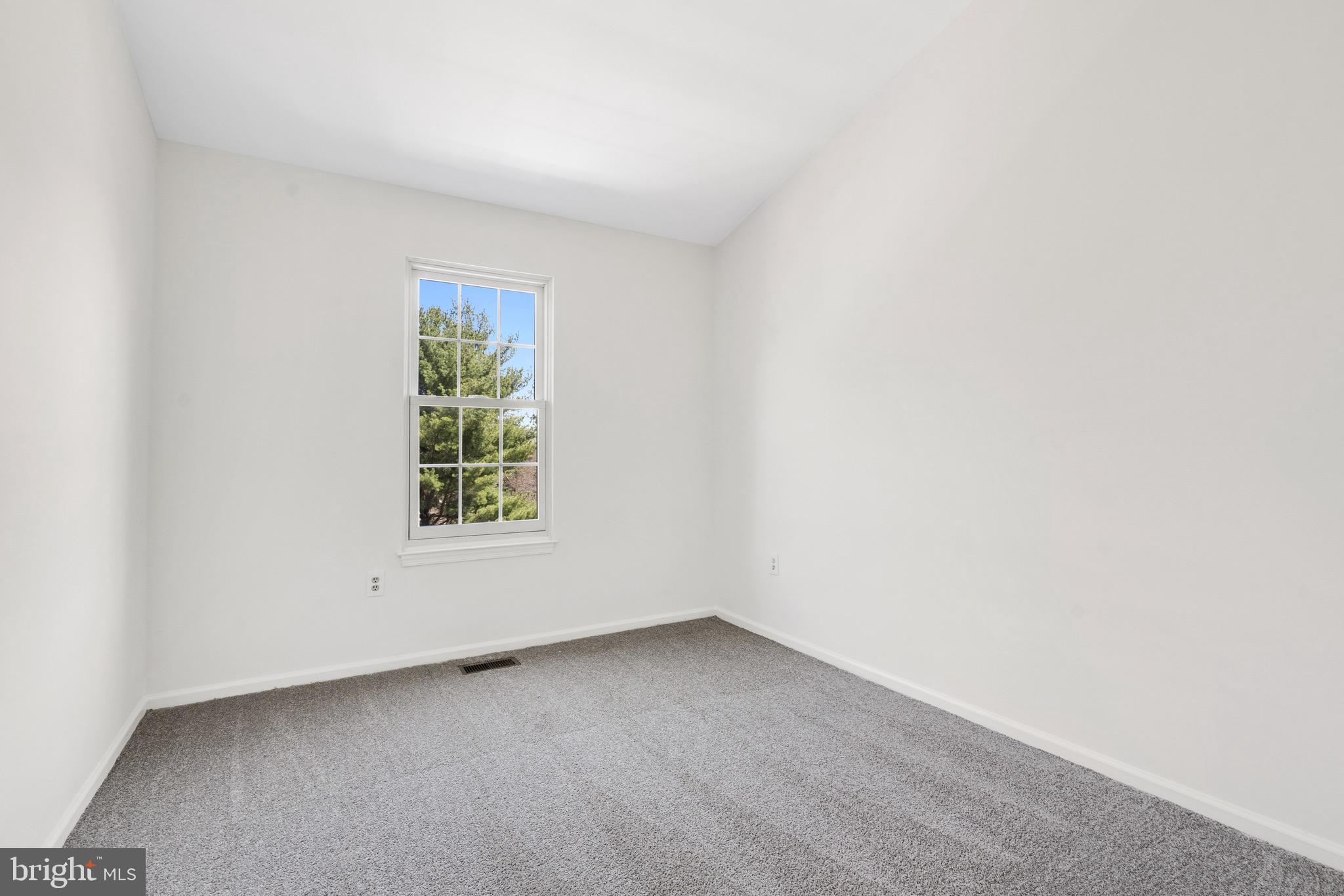 PARK OVERLOOK - Residential Lease