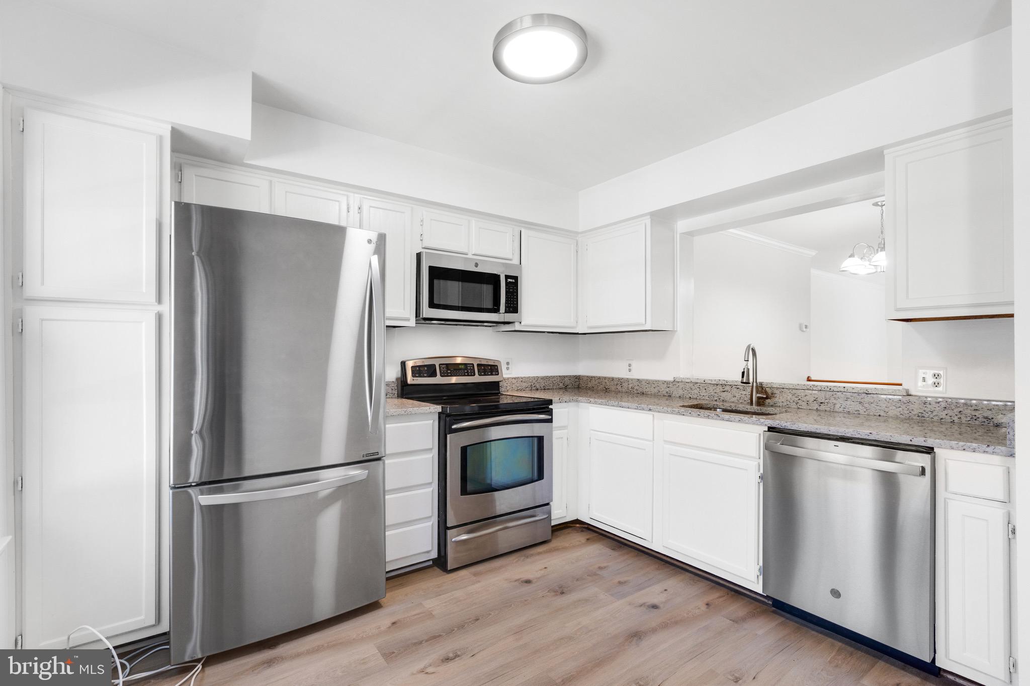 PARK OVERLOOK - Residential Lease