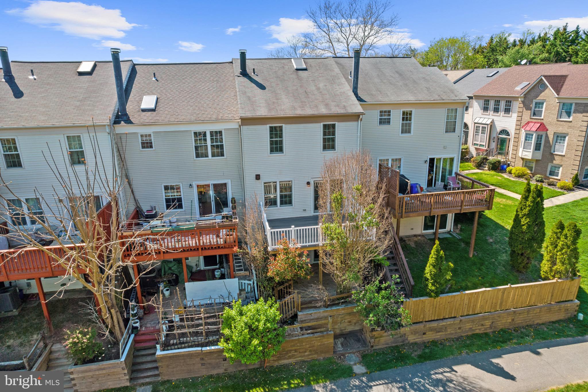 PARK OVERLOOK - Residential Lease