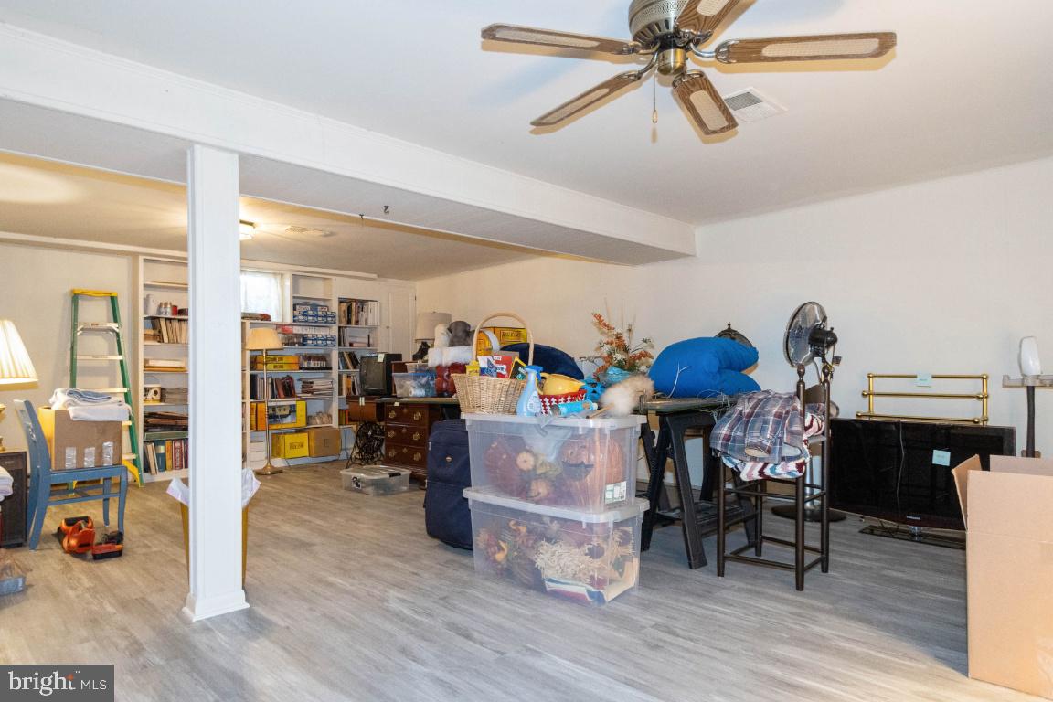 WILES ESTATES - Residential