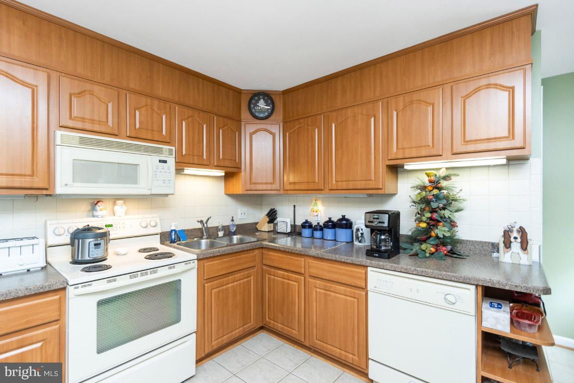 WILES ESTATES - Residential