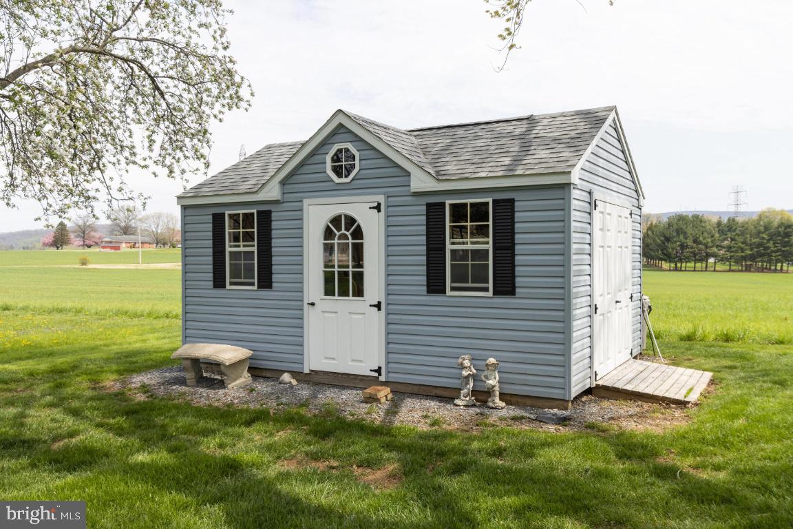 WILES ESTATES - Residential