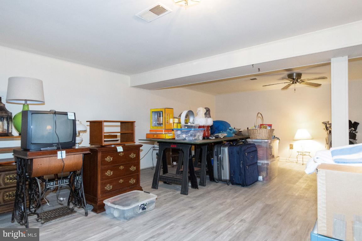 WILES ESTATES - Residential