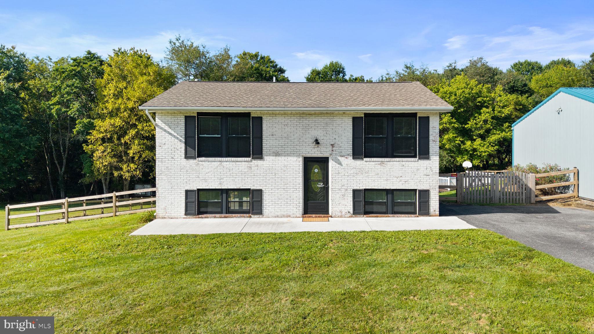 839 CHANTER DRIVE