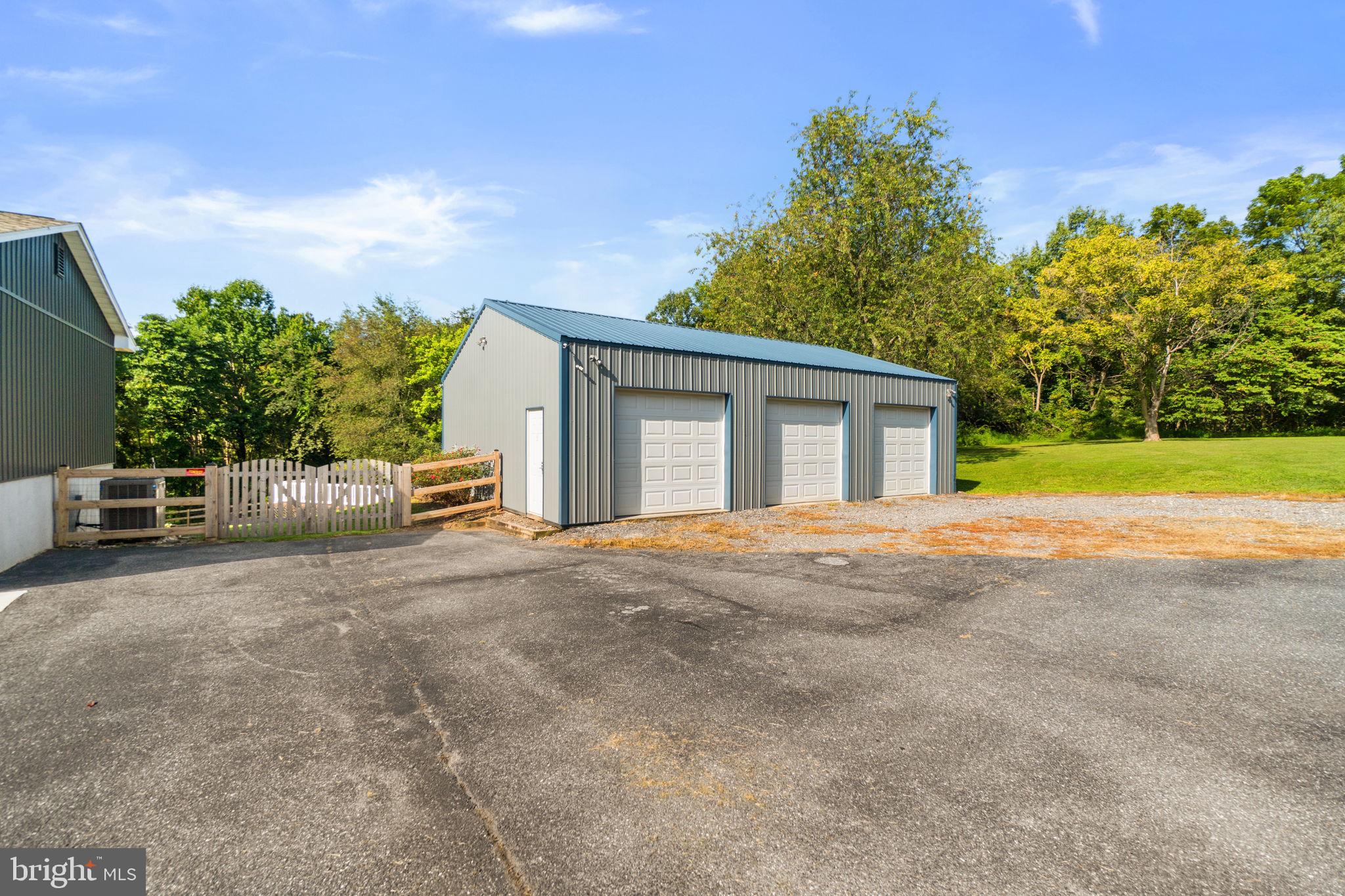 839 CHANTER DRIVE