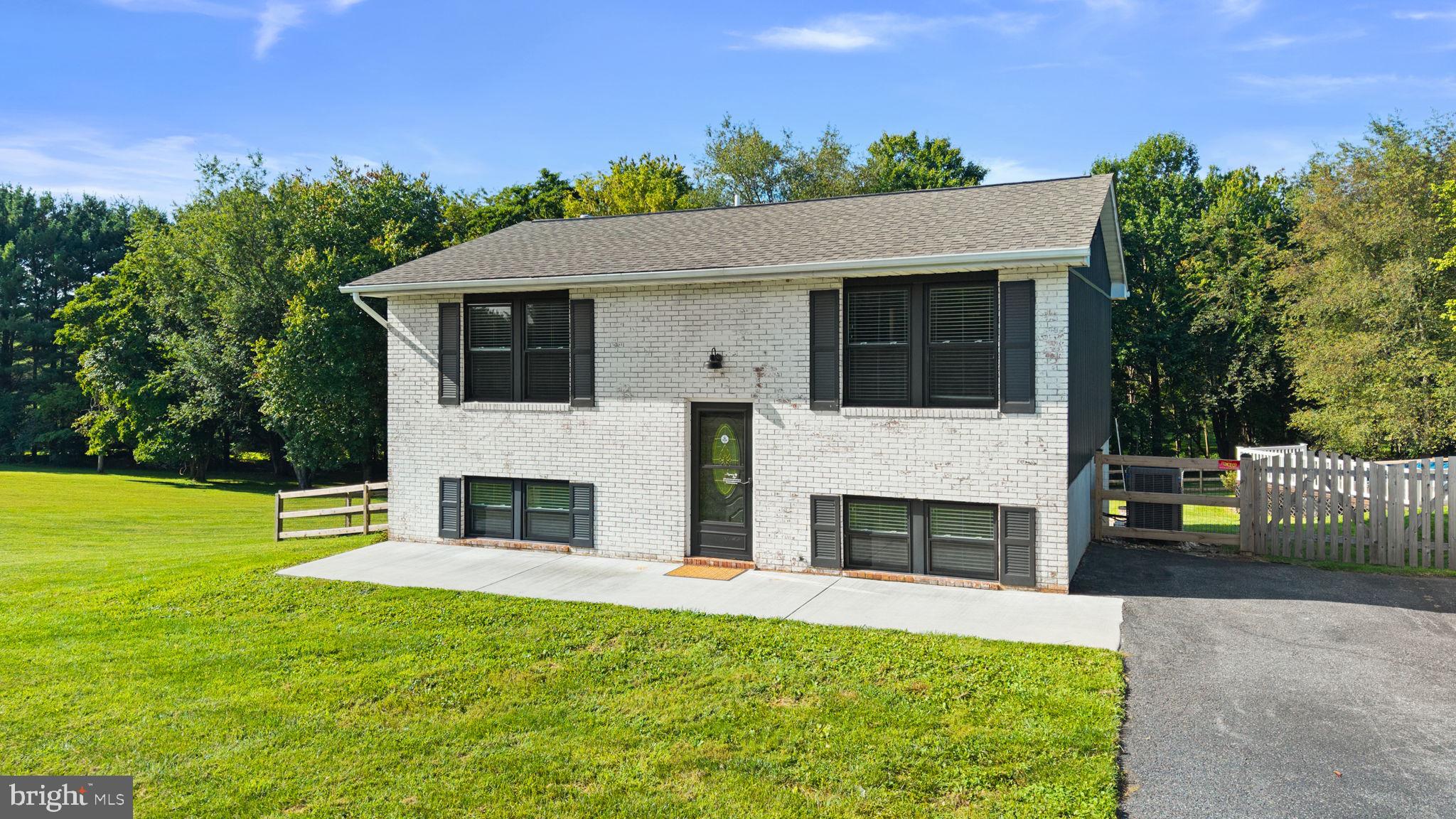 839 CHANTER DRIVE