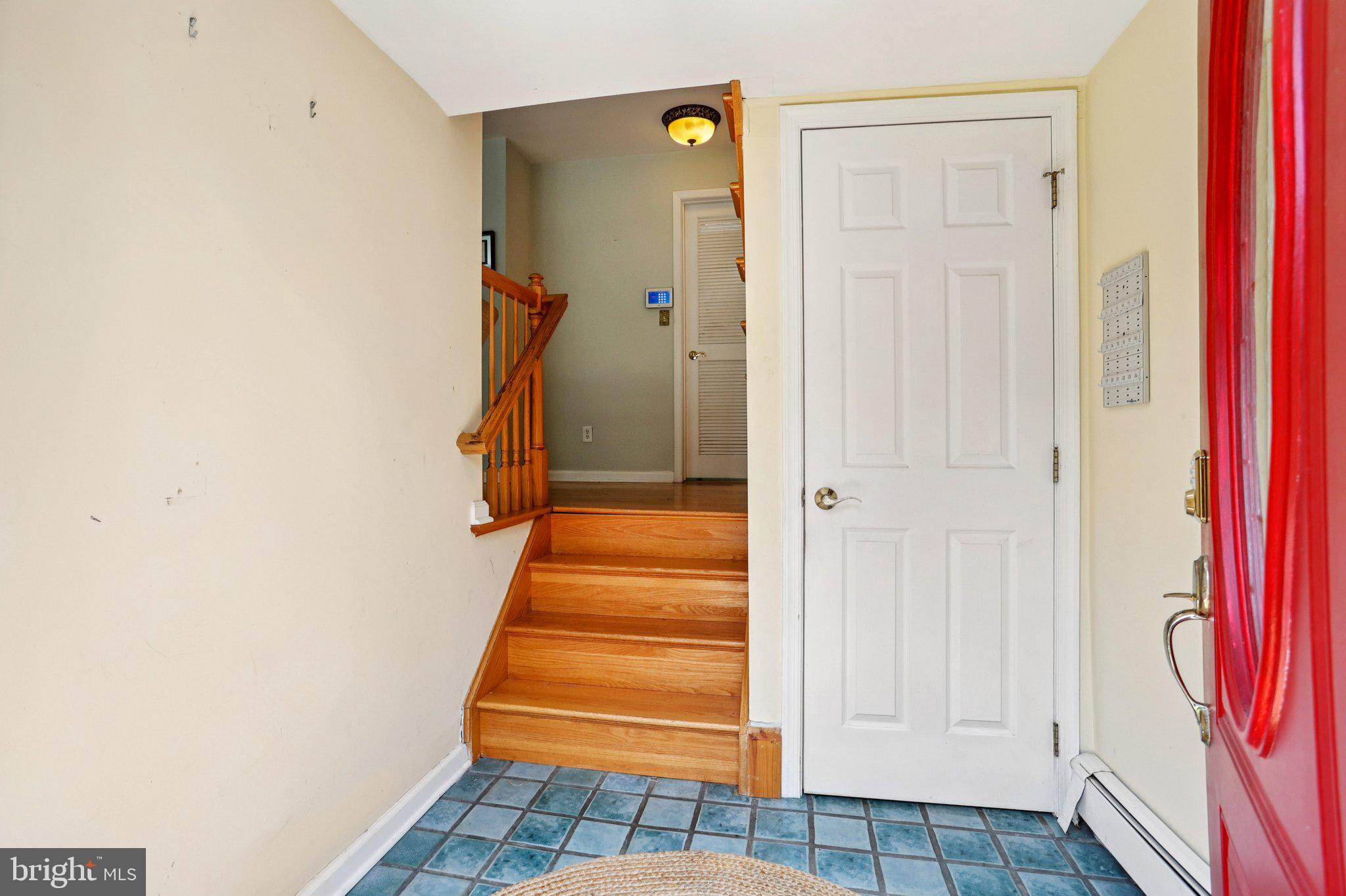 32 N EDGEWATER AVENUE