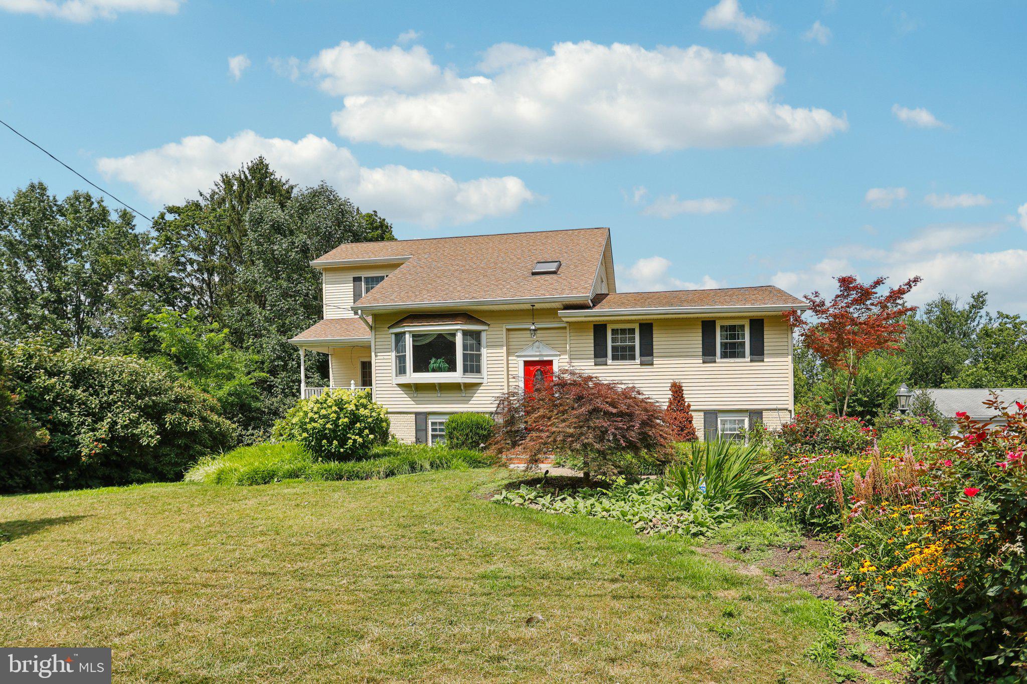 32 N EDGEWATER AVENUE