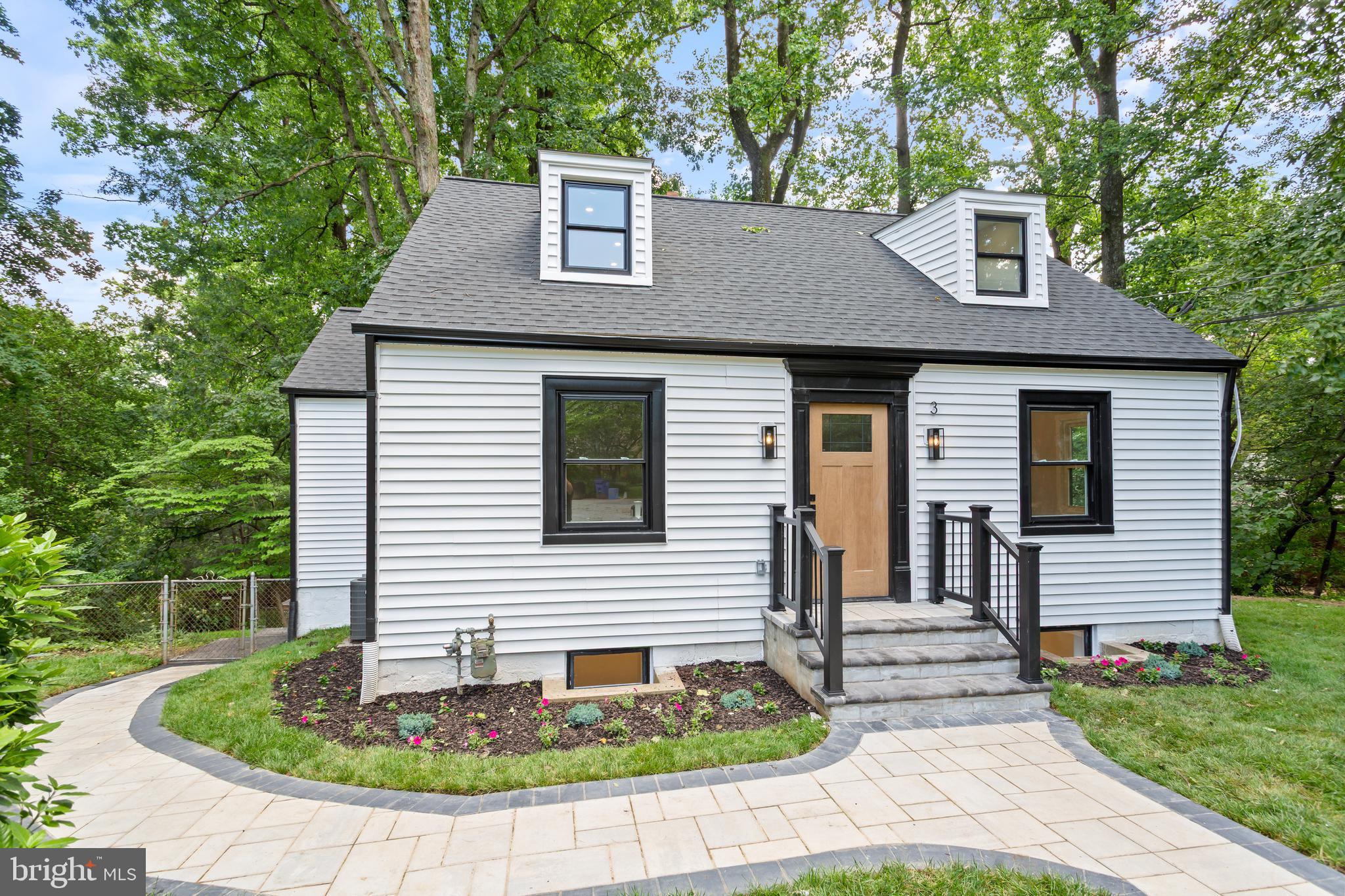 3 KNOX PLACE