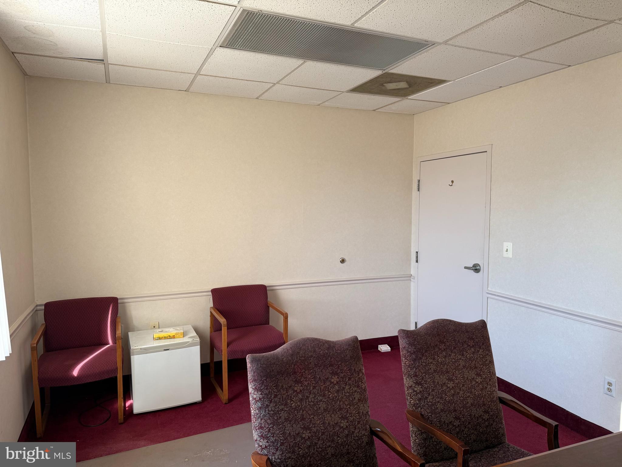 MANOA - Commercial Lease