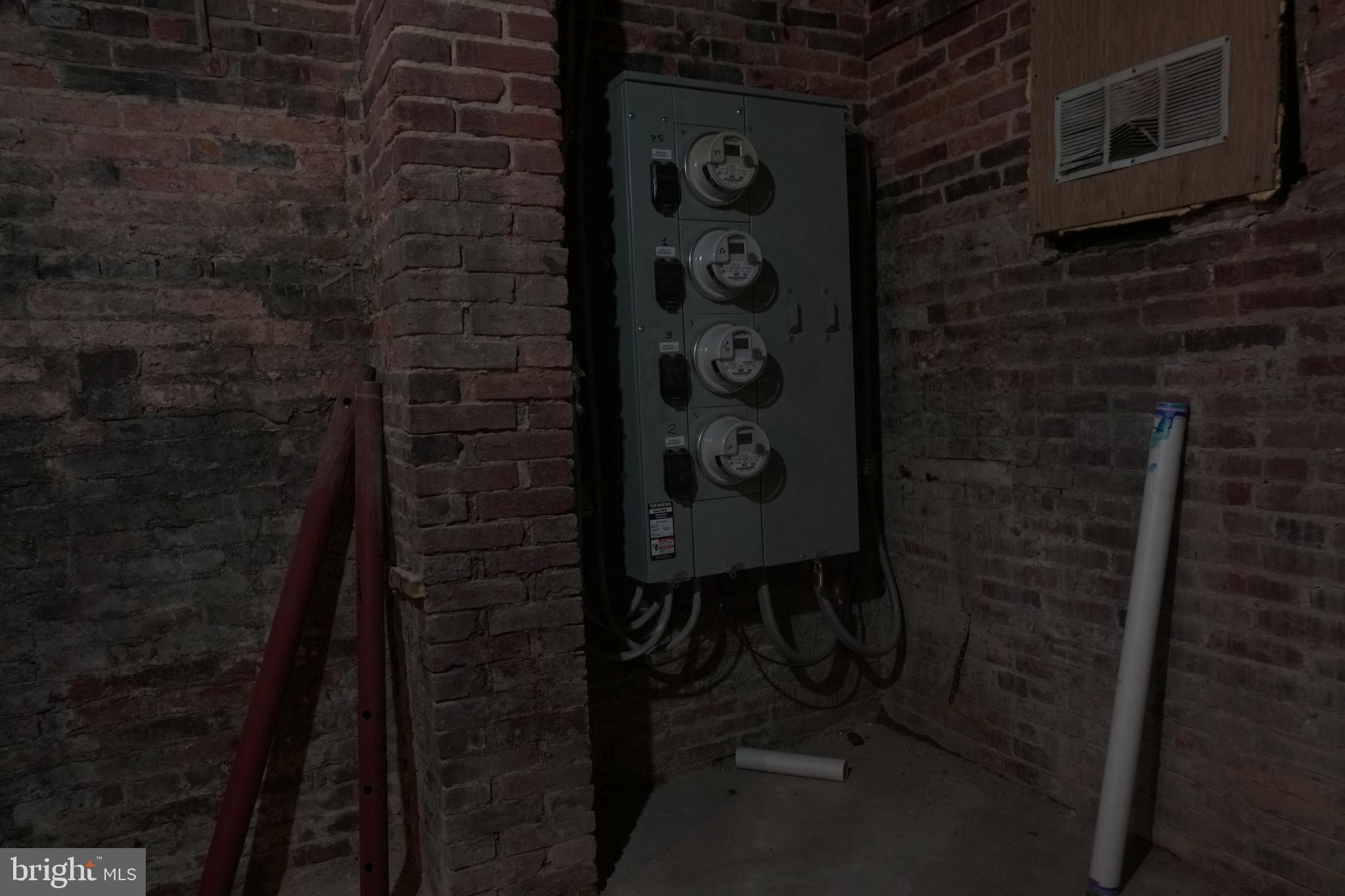 HARLEM PARK - Residential Income