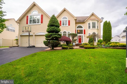 4 Bernadette Circle, Monmouth Junction, NJ MLS: NJMX2009386
