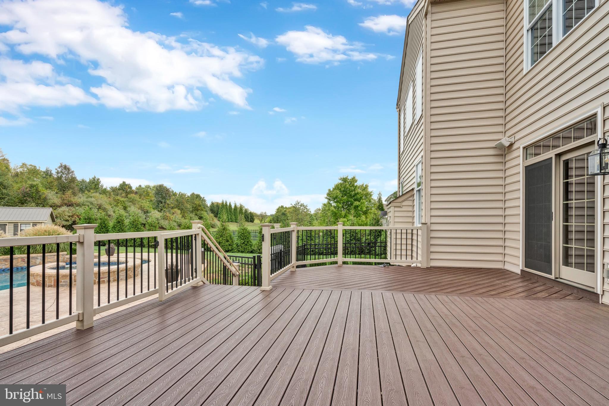 RIVERSIDE AT PROV - Residential