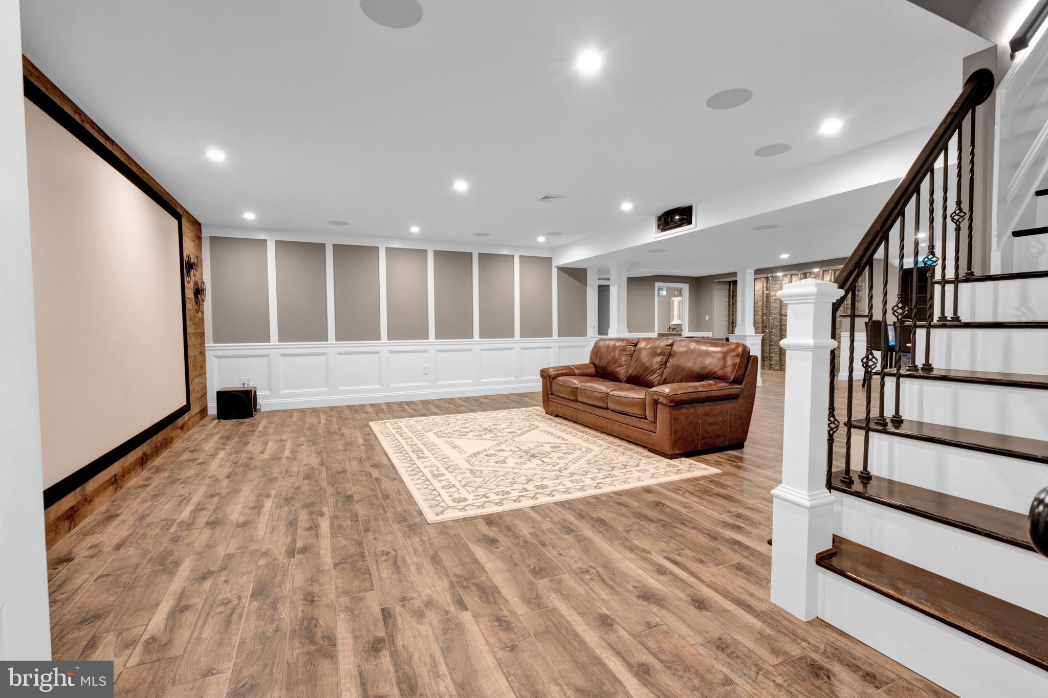 RIVERSIDE AT PROV - Residential