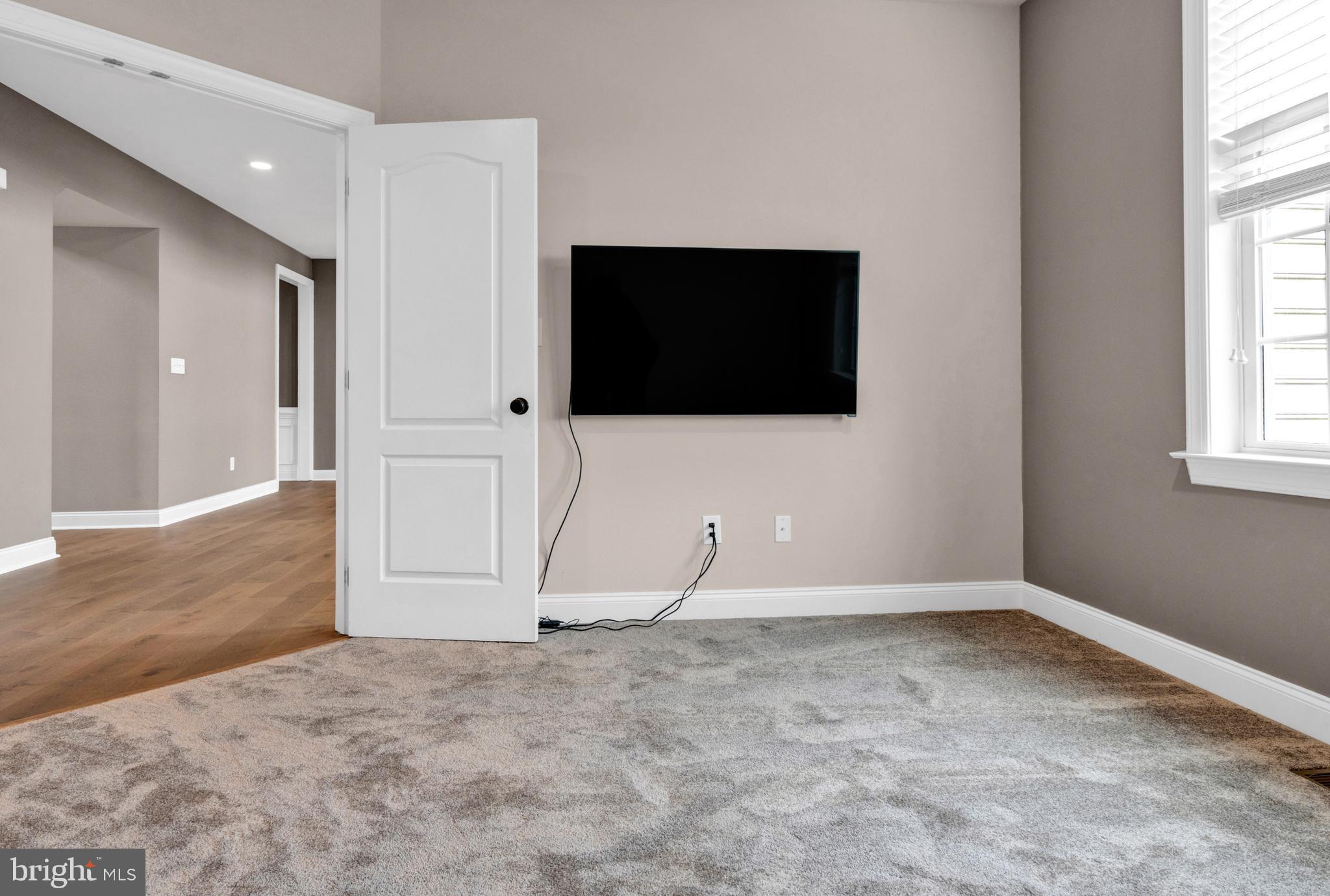 RIVERSIDE AT PROV - Residential