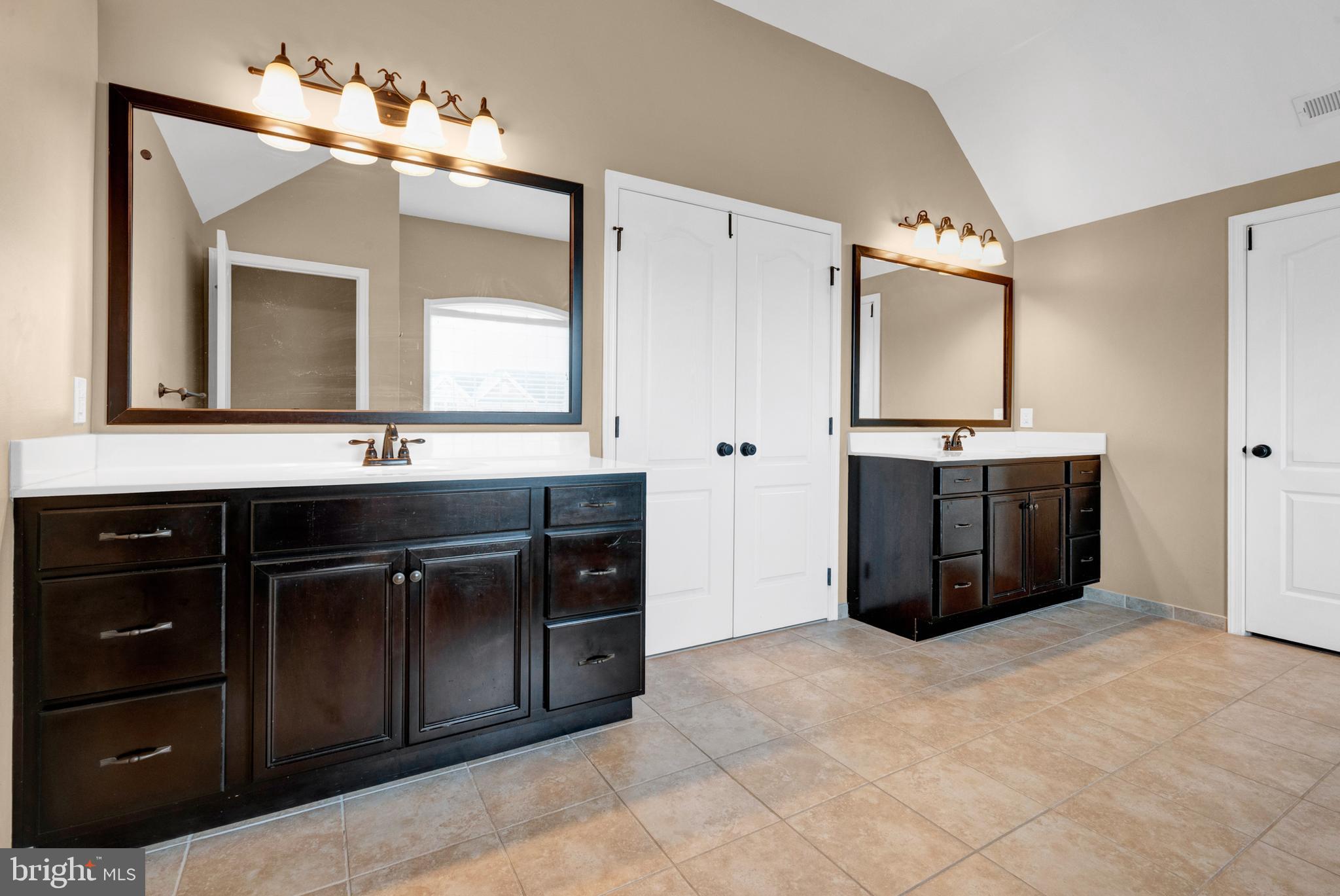 RIVERSIDE AT PROV - Residential