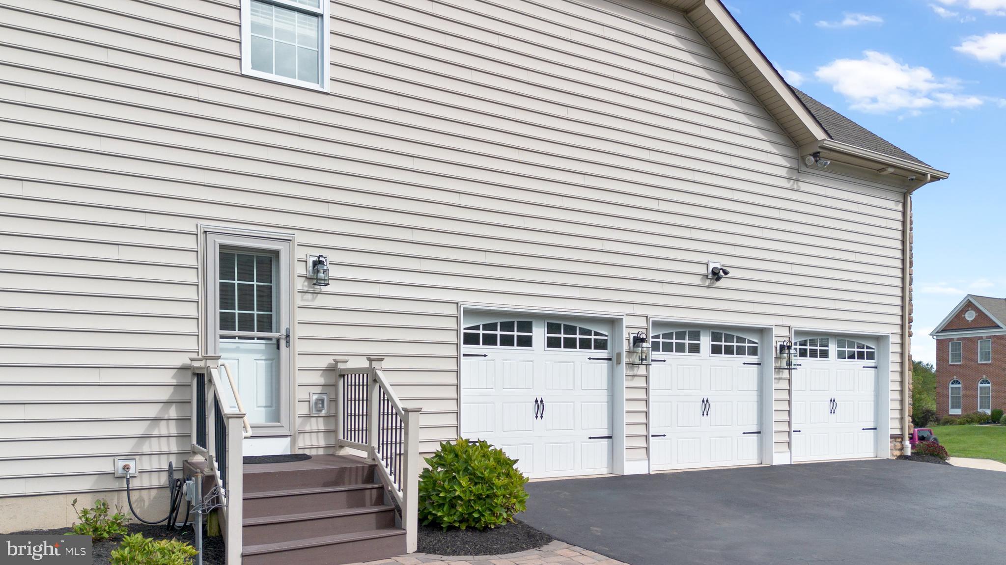 RIVERSIDE AT PROV - Residential