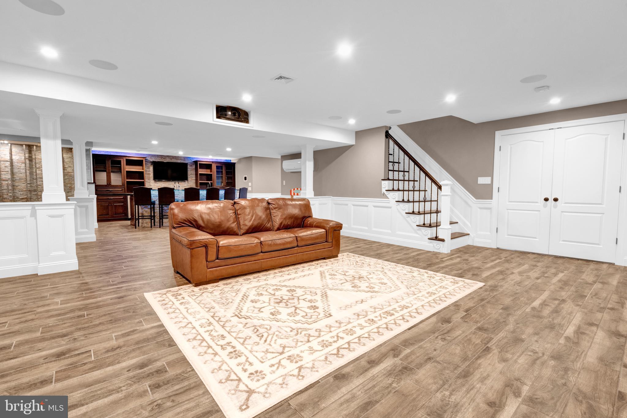 RIVERSIDE AT PROV - Residential