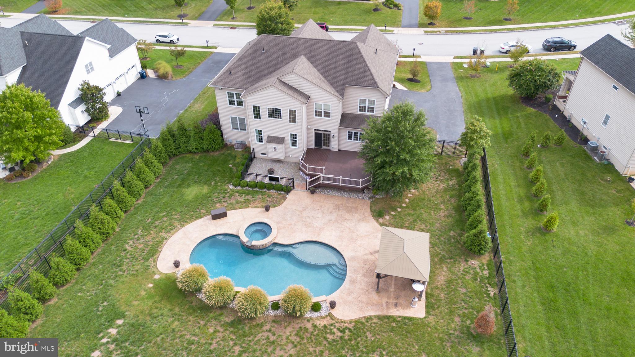 RIVERSIDE AT PROV - Residential