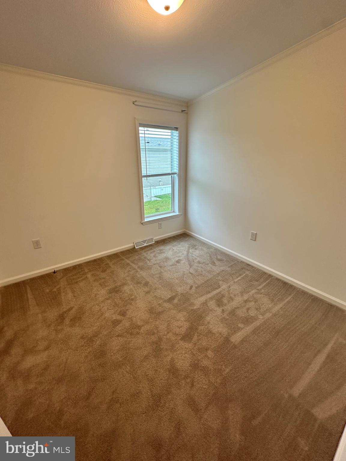 36 EVERGREEN ALLEY