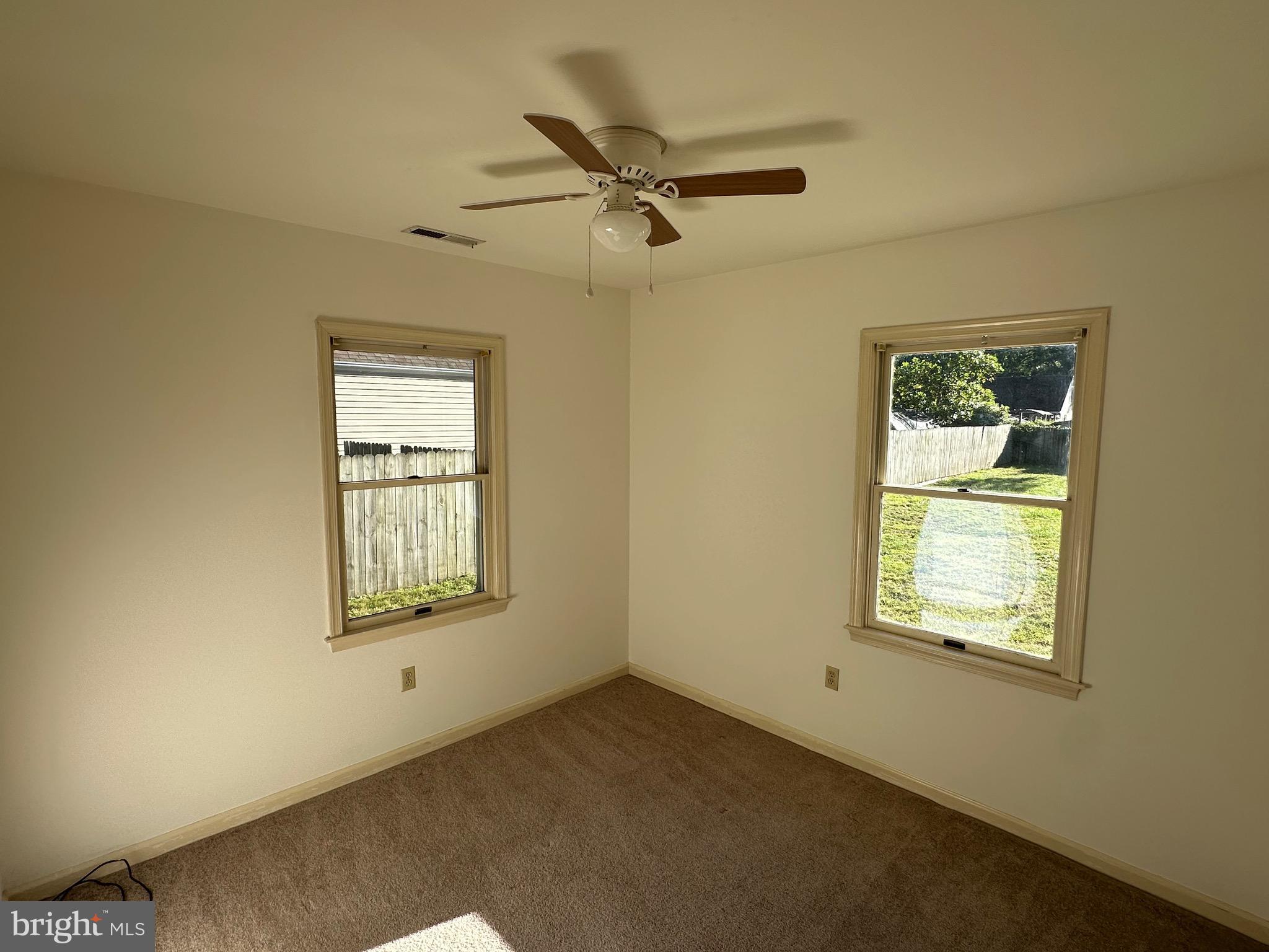 EASTON - Residential Lease