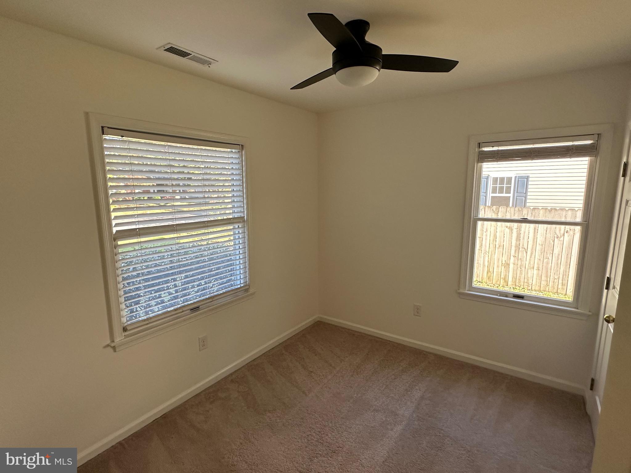 EASTON - Residential Lease