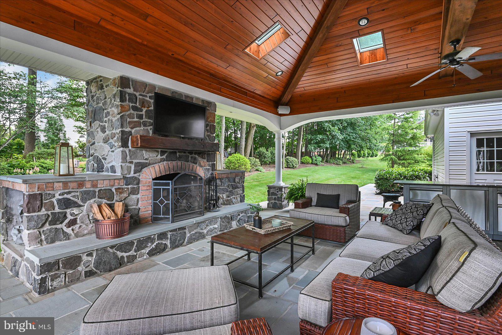32 MCCURLEY DRIVE