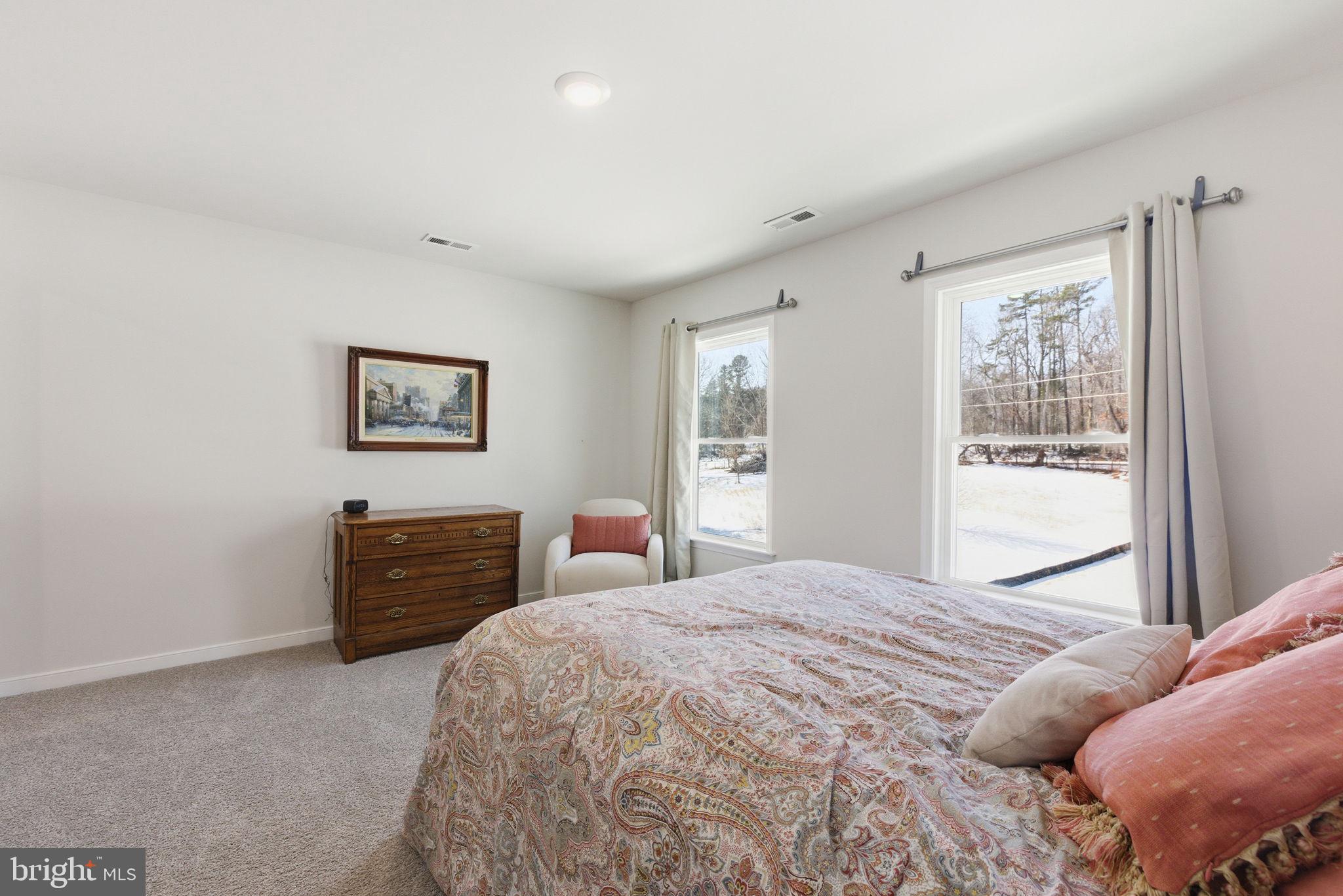 AMISSVILLE - Residential