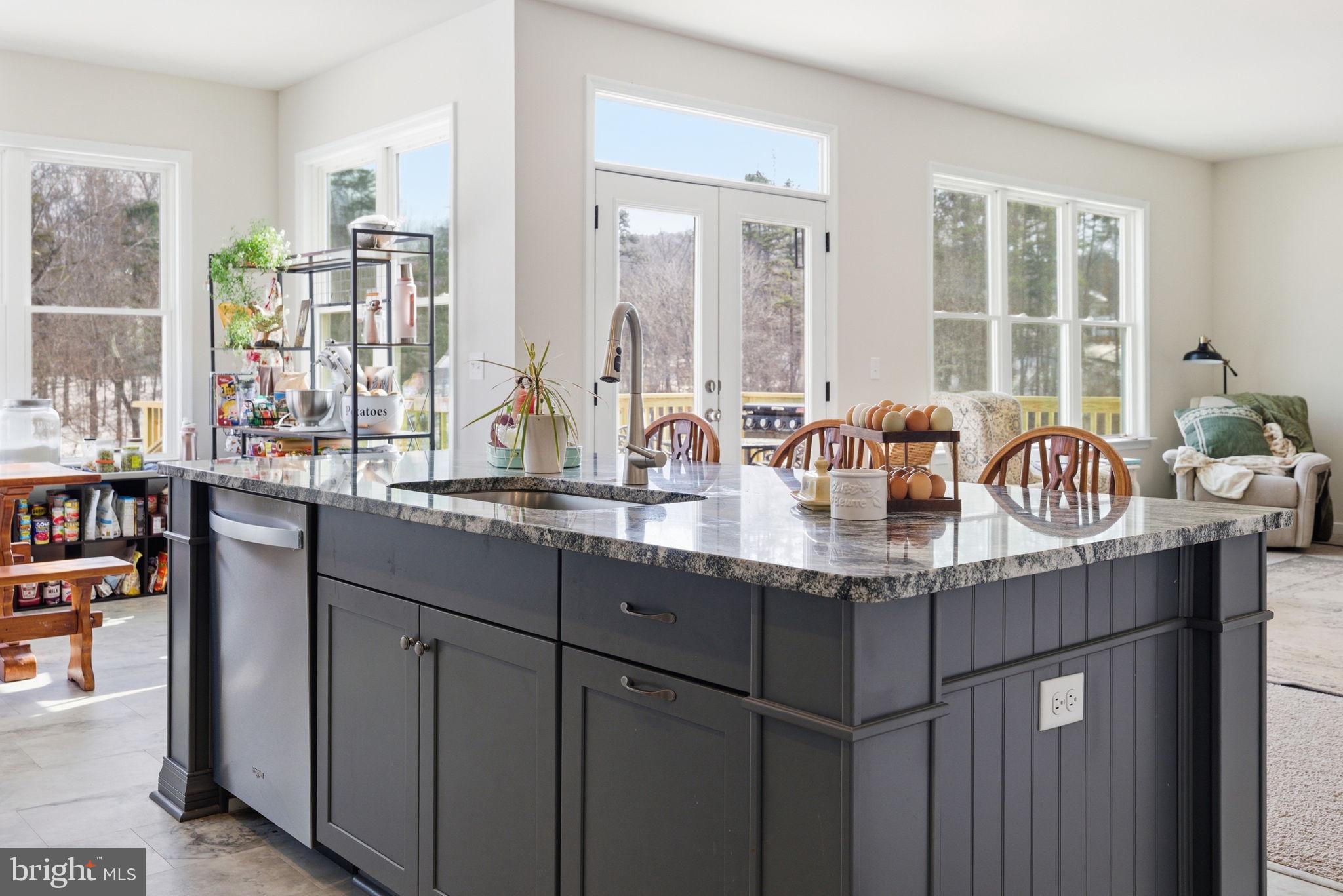 AMISSVILLE - Residential