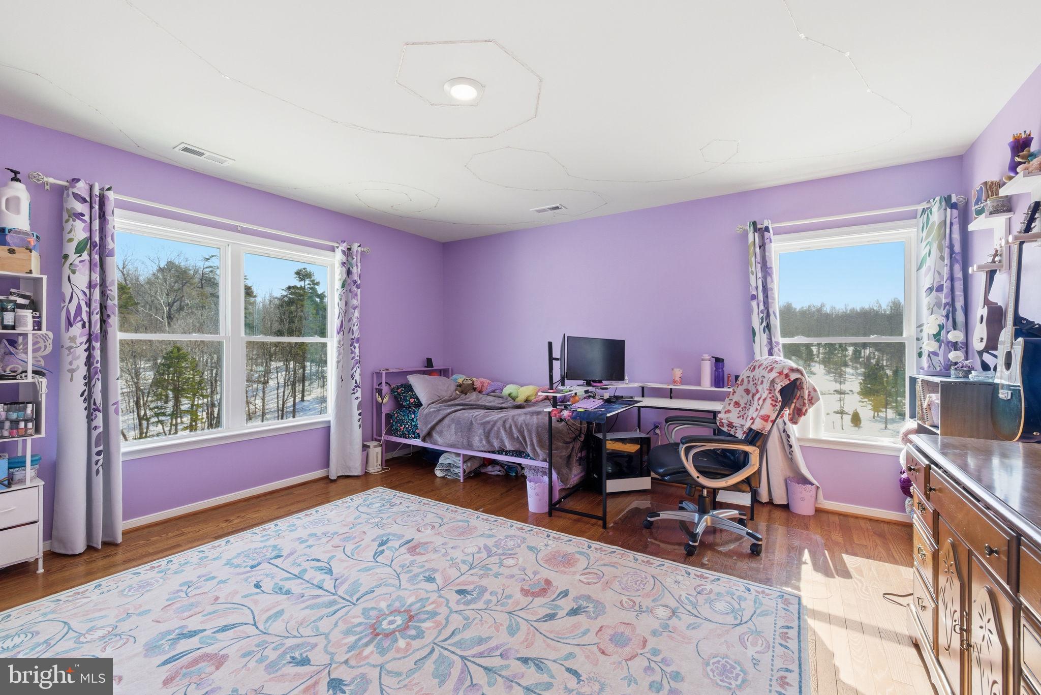 AMISSVILLE - Residential