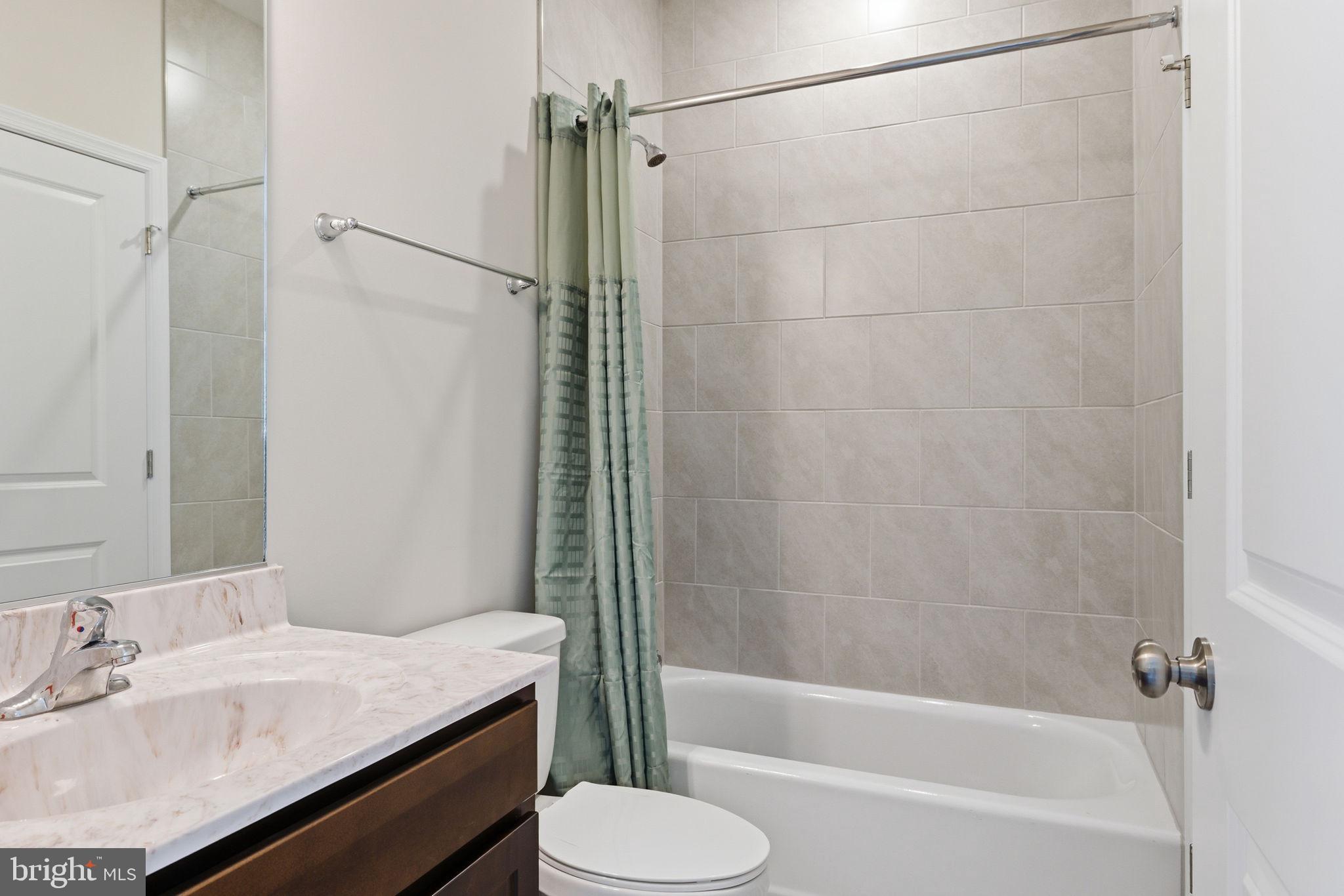 AMISSVILLE - Residential