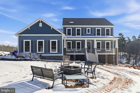 616 S POES ROAD AMISSVILLE VA 20106