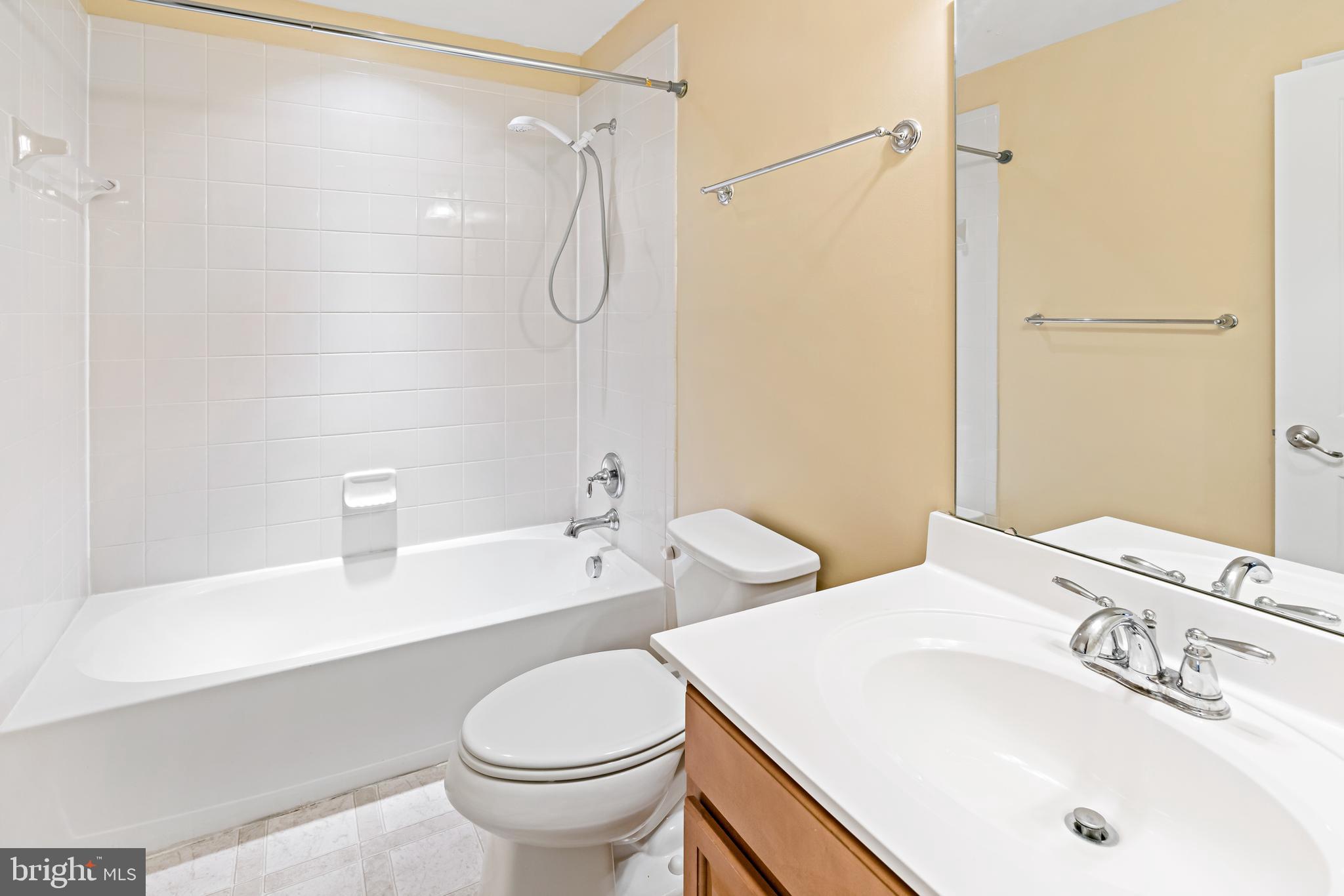 BROOKFIELD - Residential