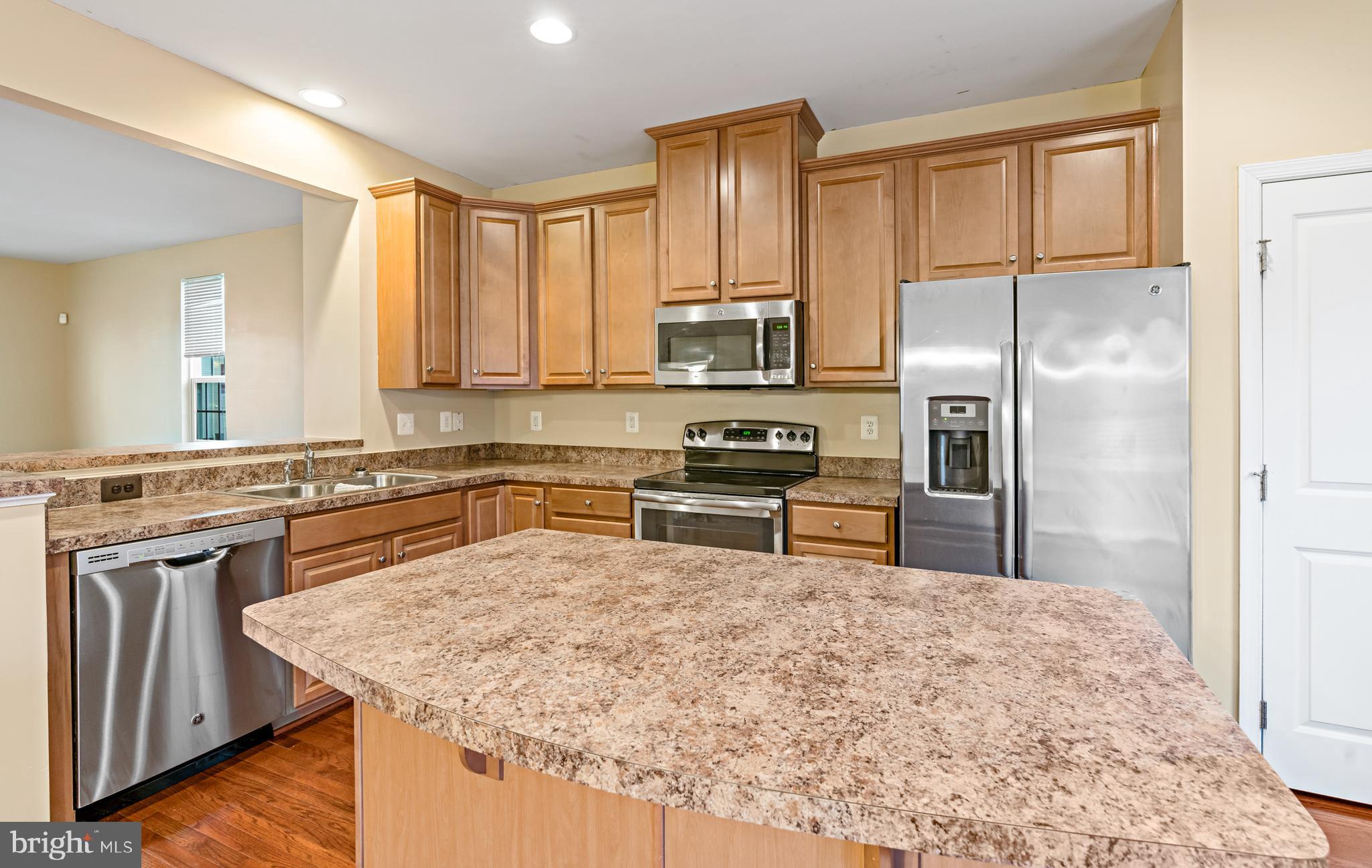 BROOKFIELD - Residential