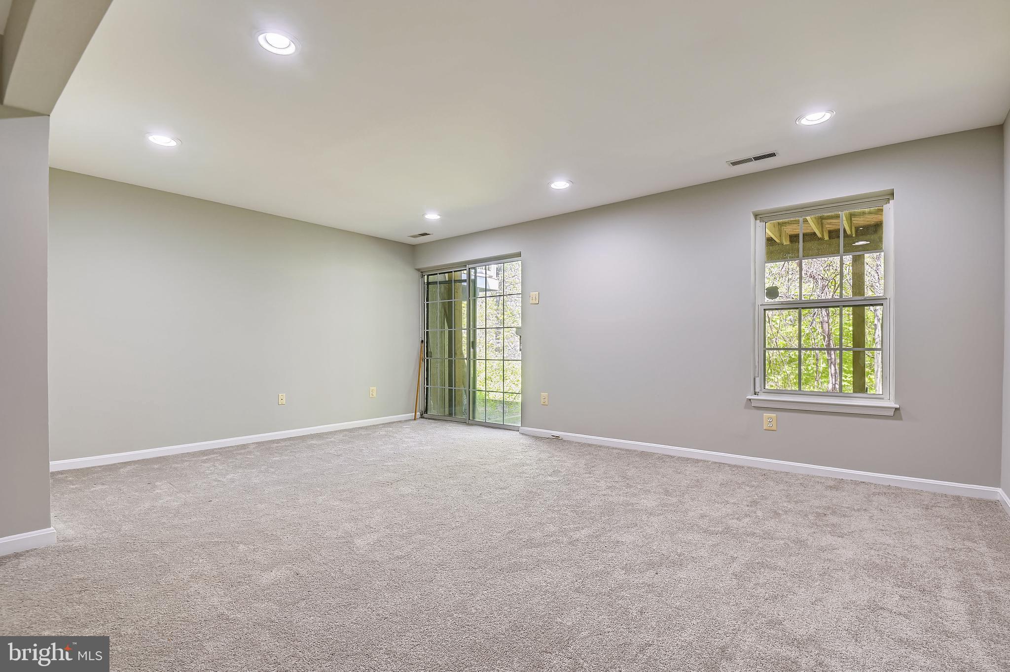 SUBURBIA - Residential