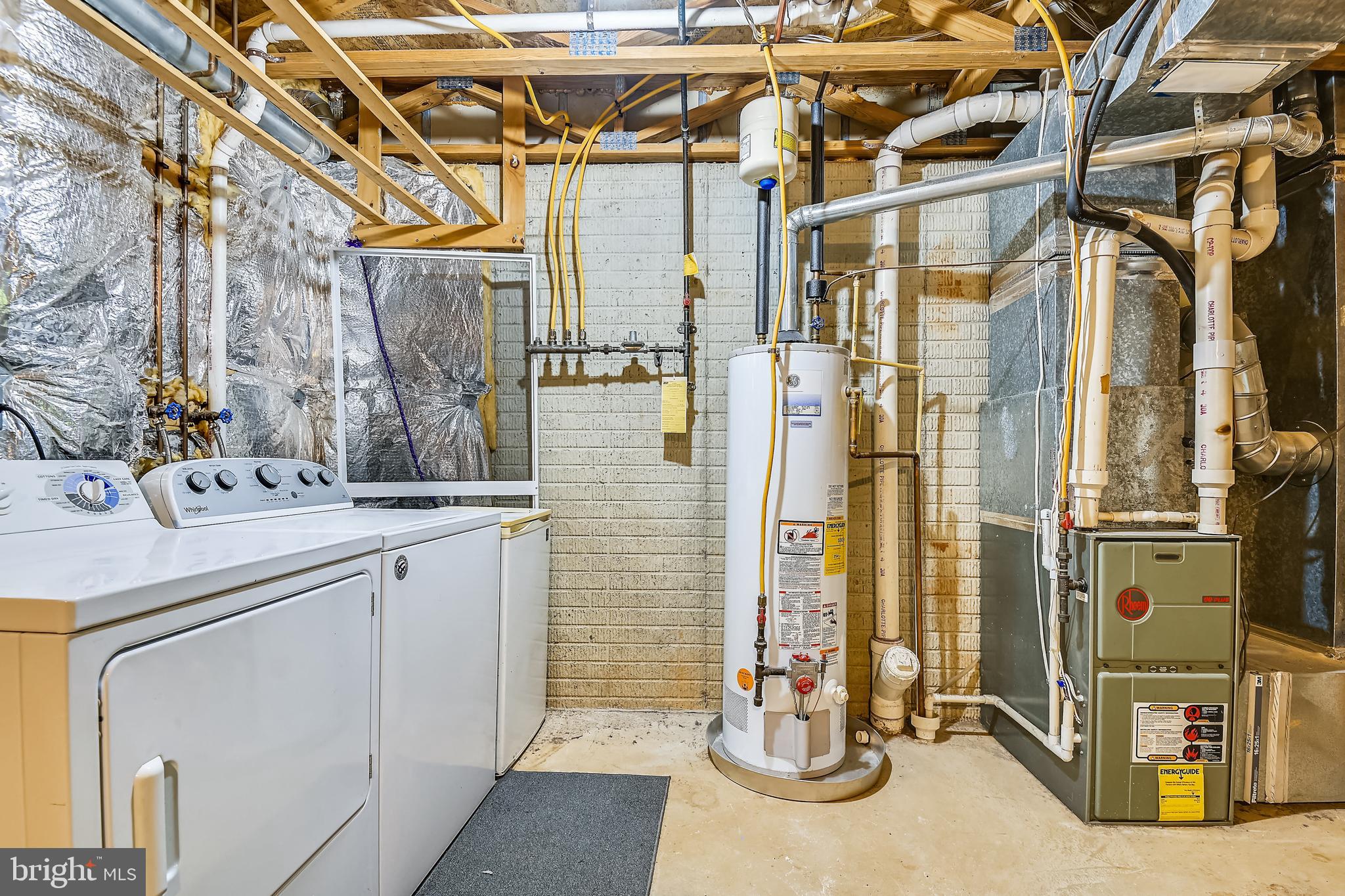 SUBURBIA - Residential