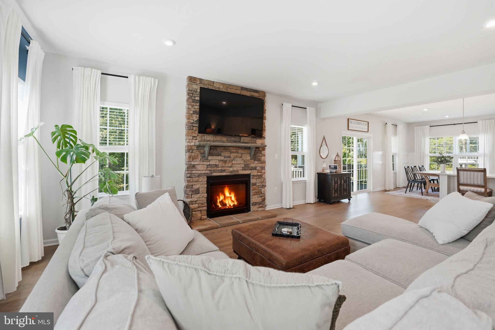 11312 OAKVILLE LANE